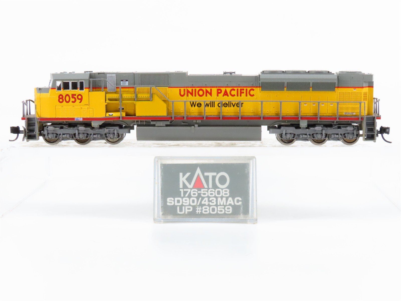 N Scale KATO 176-5608 UP "We will deliver" EMD SD90/43MAC Diesel #8059 w/ DCC