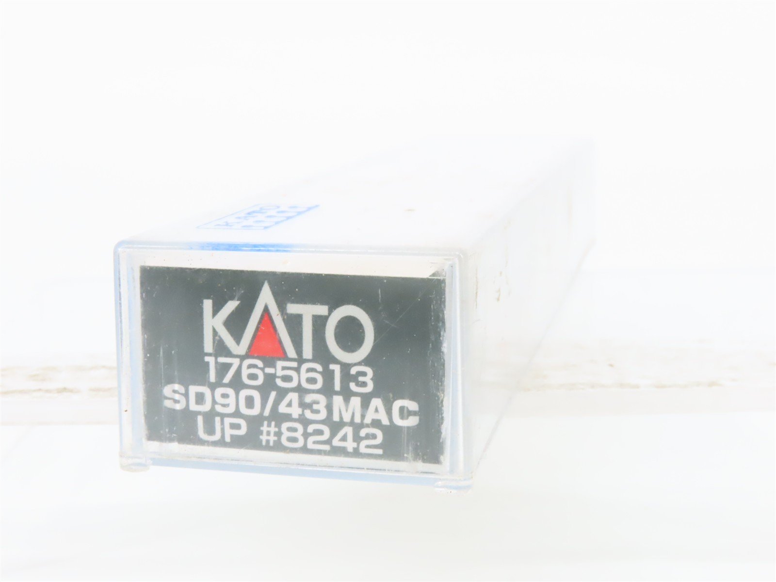 N Scale KATO 176-5613 UP Union Pacific EMD SD90/43MAC Diesel #8242 w/ DCC