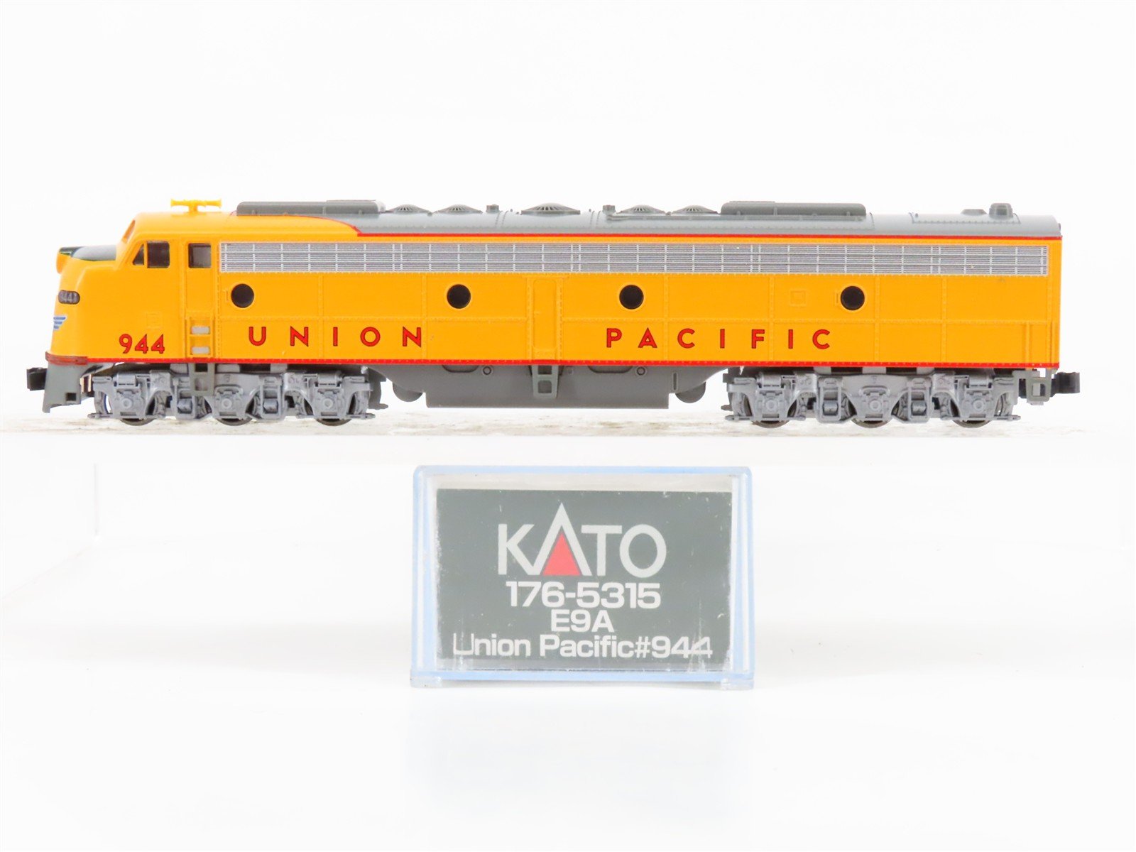 N Scale KATO 176-5315 UP Union Pacific EMD E9A Diesel Locomotive #944 w/ DCC