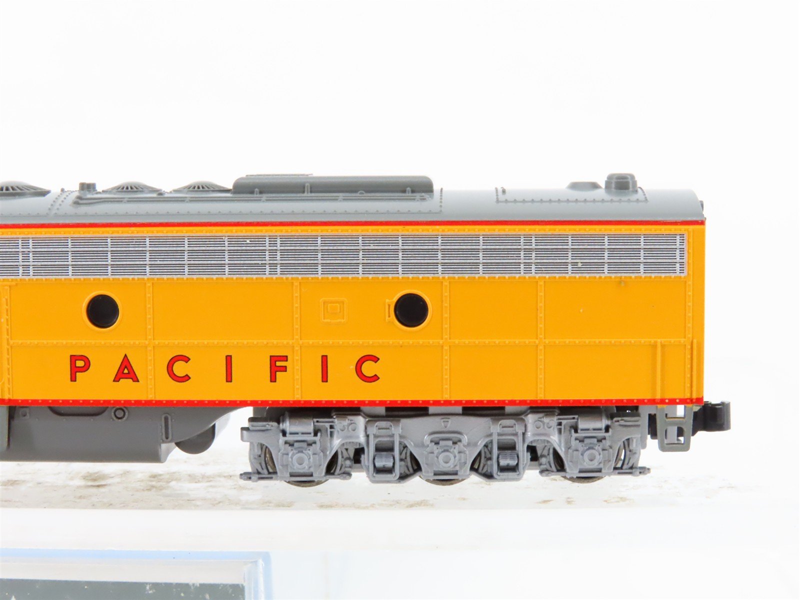 N Scale KATO 176-5315 UP Union Pacific EMD E9A Diesel Locomotive #944 w/ DCC