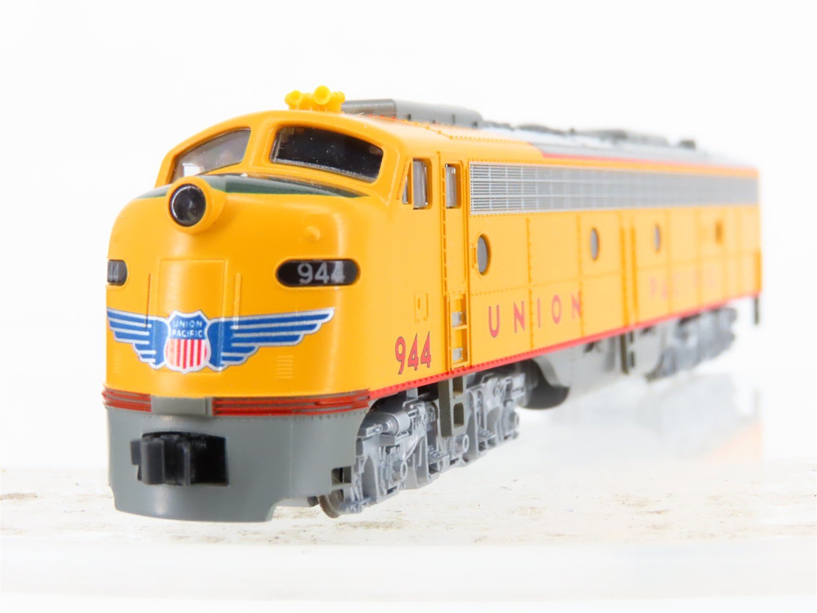N Scale KATO 176-5315 UP Union Pacific EMD E9A Diesel Locomotive #944 w/ DCC