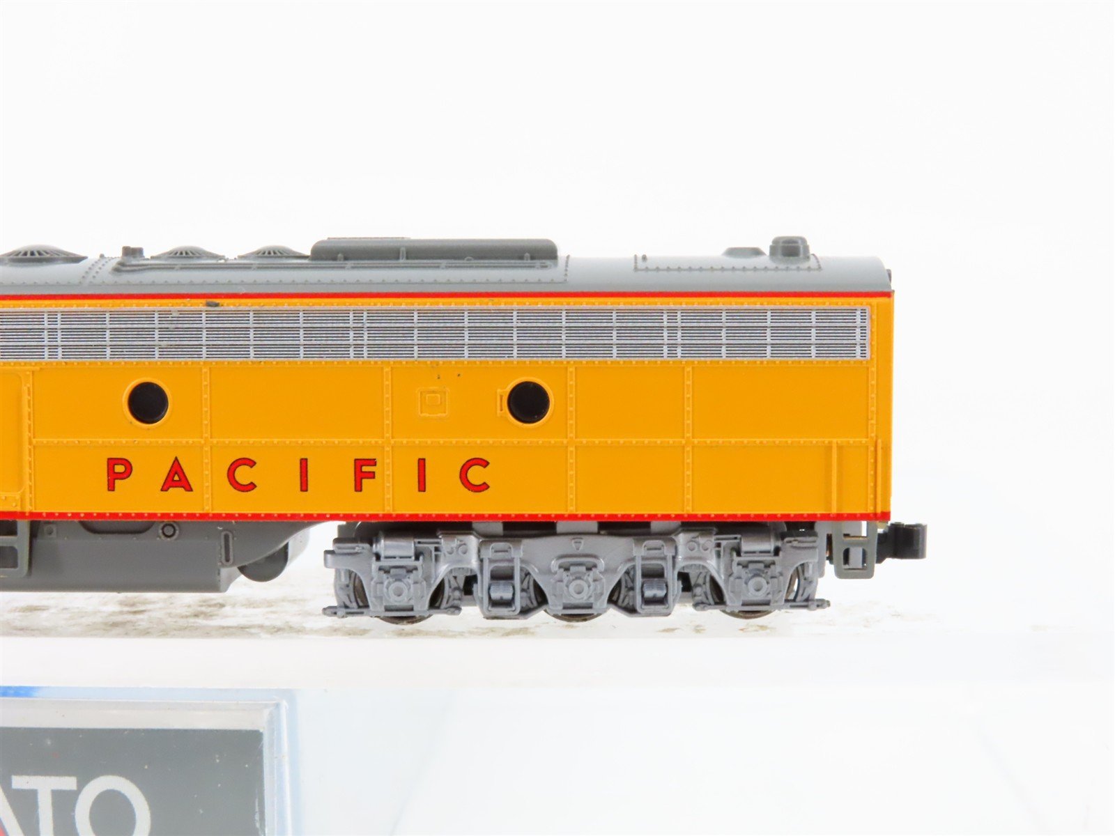 N Scale KATO 176-5316 UP Union Pacific EMD E9A Diesel Locomotive #952 w/ DCC