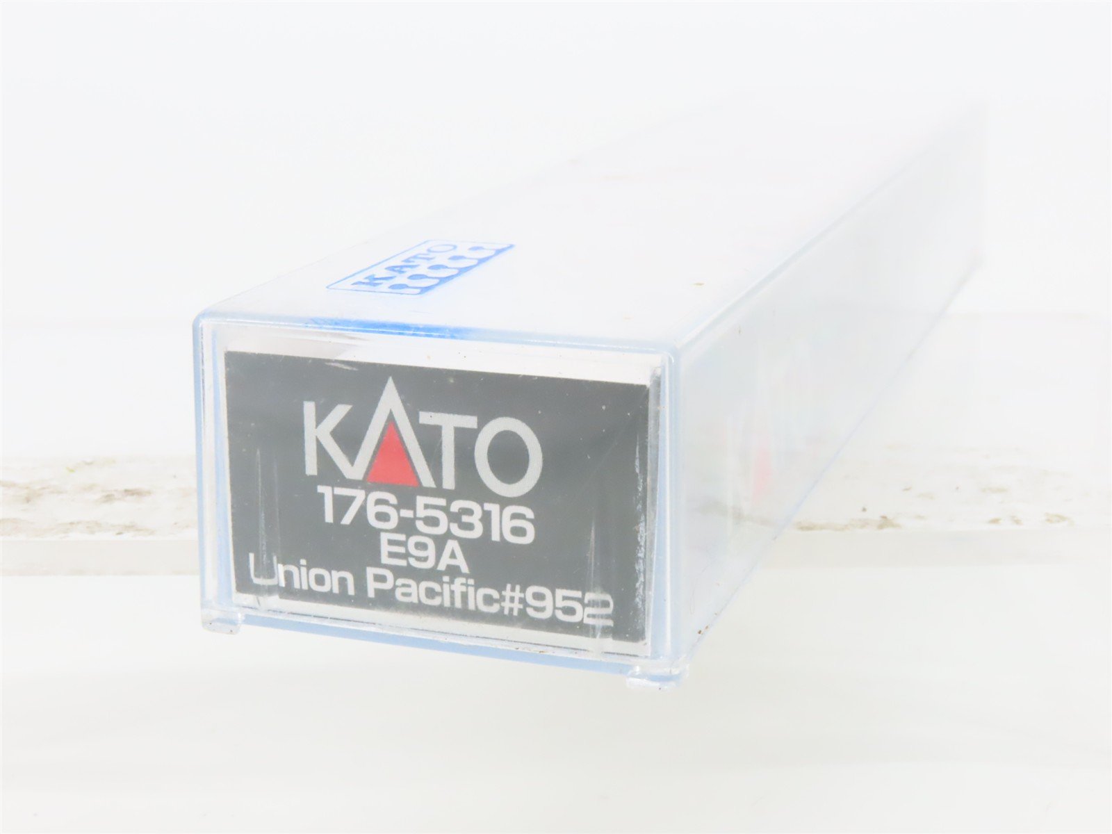 N Scale KATO 176-5316 UP Union Pacific EMD E9A Diesel Locomotive #952 w/ DCC