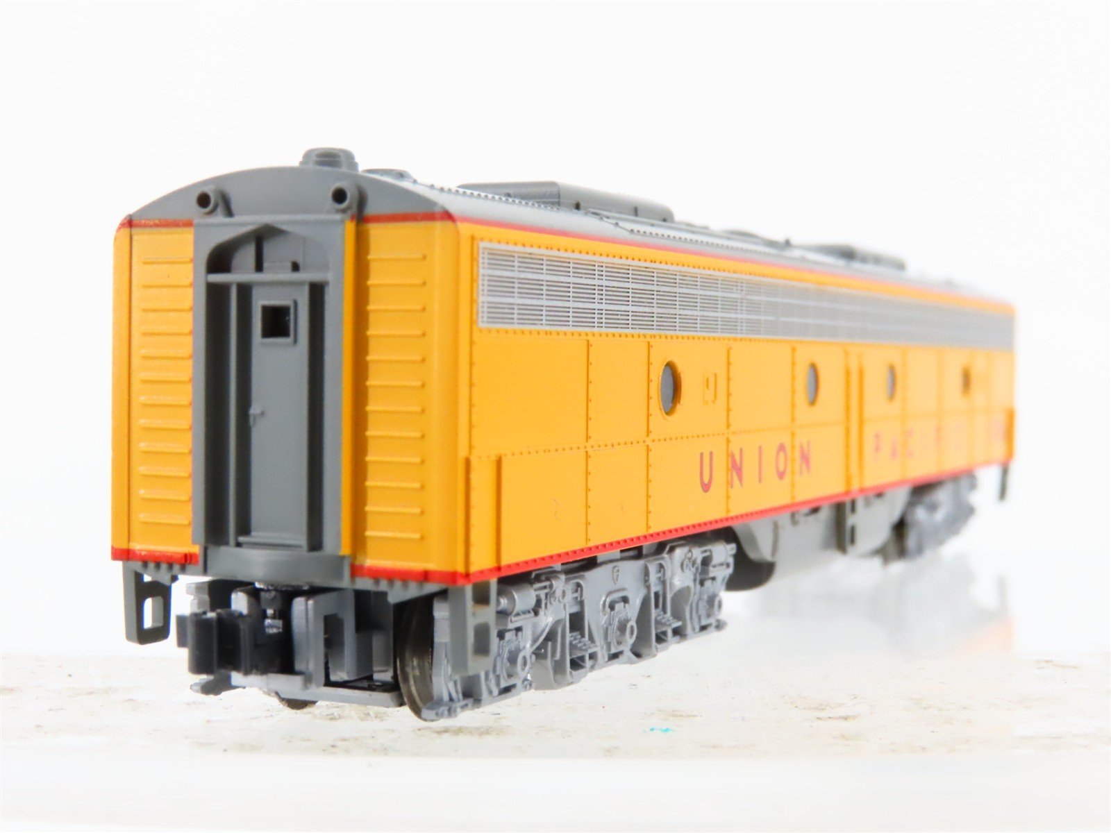 N Scale KATO 176-5353 UP Union Pacific EMD E9B Diesel Locomotive #970B w/ DCC