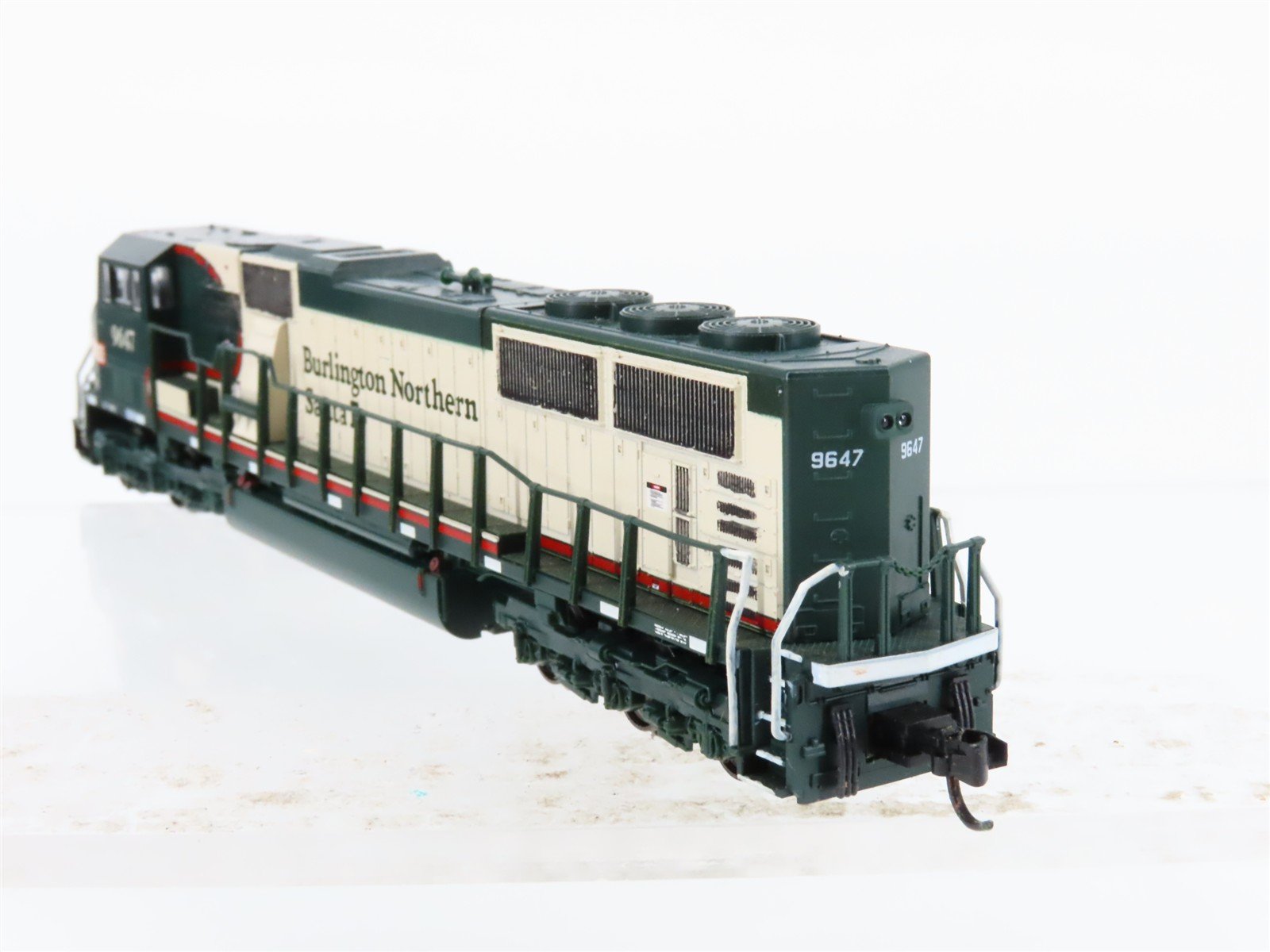 N Scale KATO 176-6503 BNSF Railway EMD SD70MAC Diesel Locomotive #9647 w/ DCC