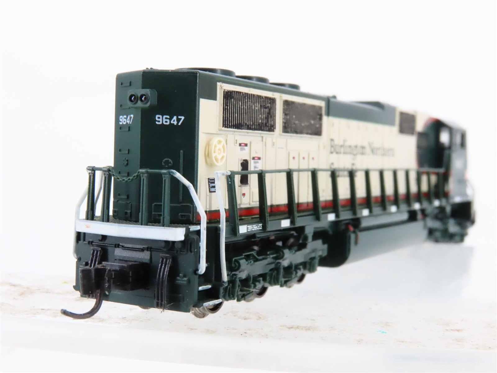 N Scale KATO 176-6503 BNSF Railway EMD SD70MAC Diesel Locomotive #9647 w/ DCC