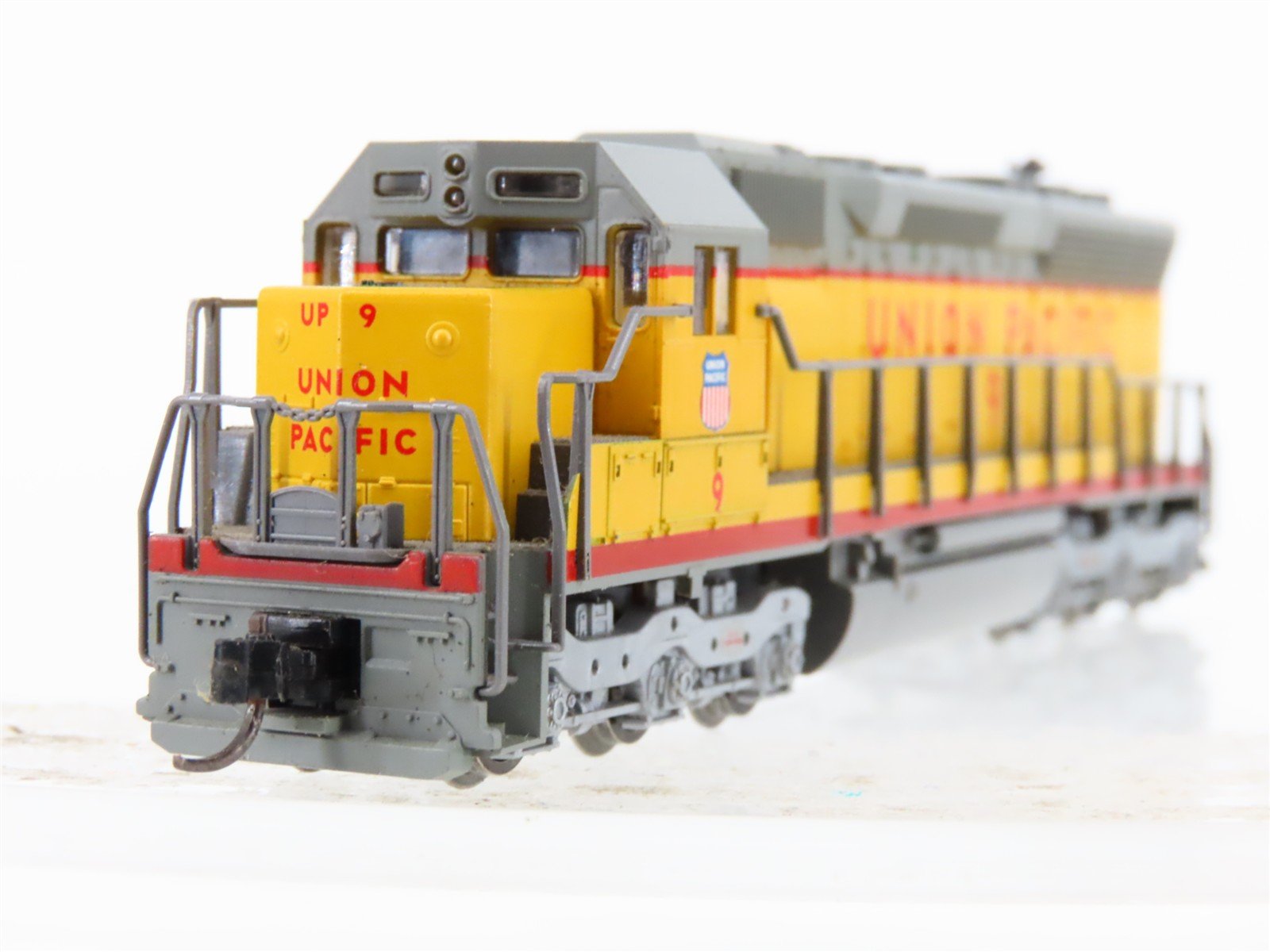 N Scale KATO 176-3119 UP Union Pacific EMD SD45 Diesel #9 - DCC ONLY