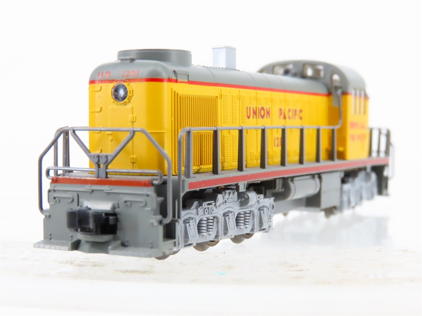 N Scale KATO 176-4305 UP Union Pacific ALCO RSC-2 Diesel #1281 w/ DCC