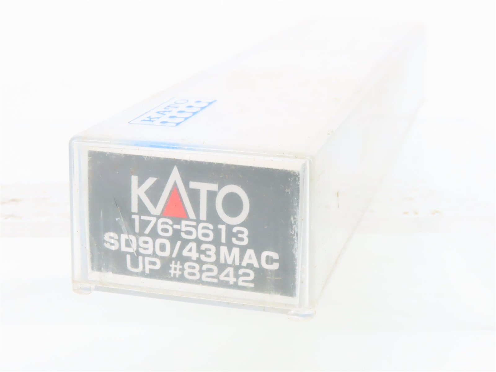 N Scale KATO 176-5613 UP Union Pacific EMD SD90/43MAC Diesel #8242 w/ DCC