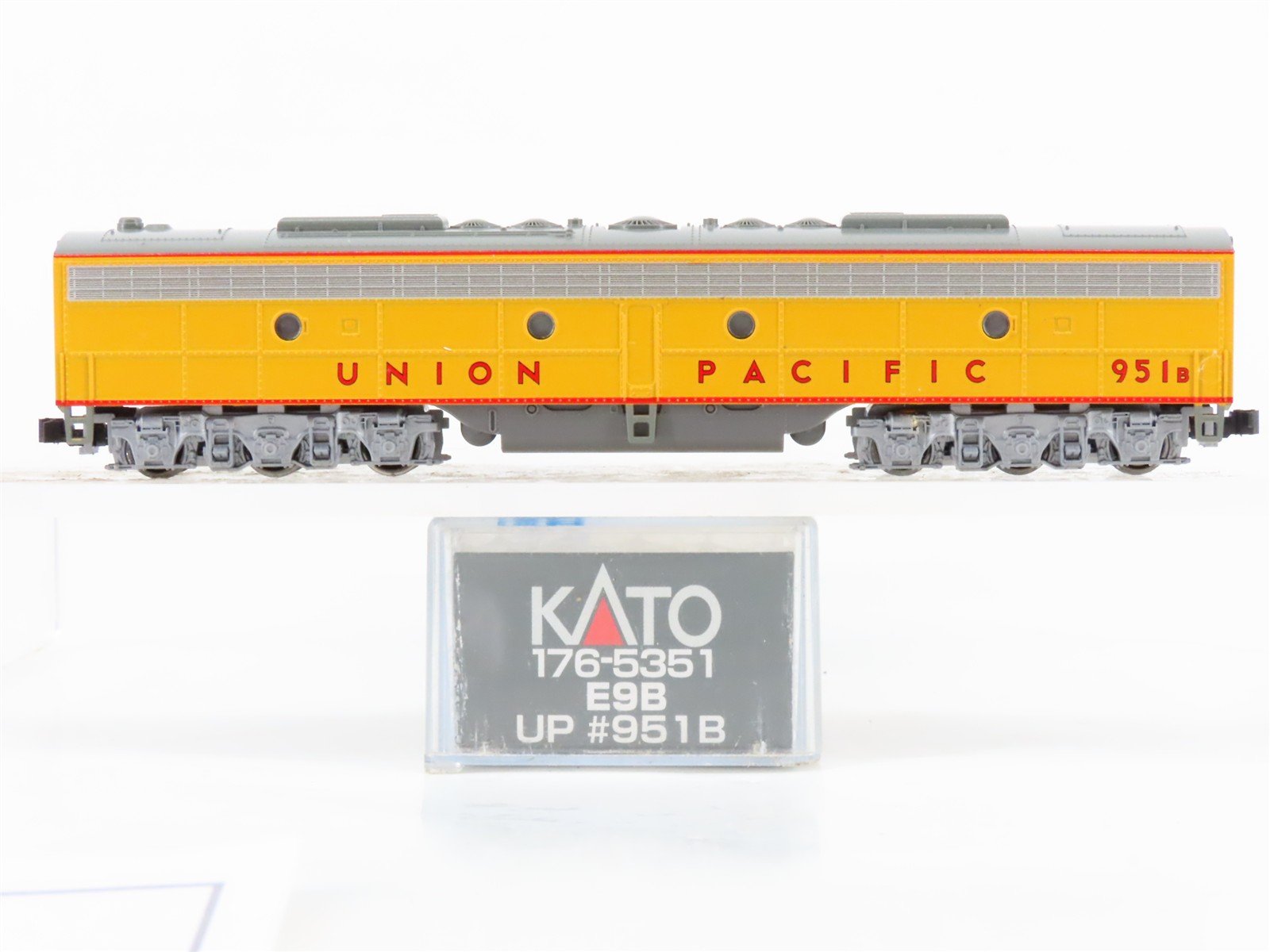 N Scale KATO 176-5351 UP Union Pacific EMD E9B Diesel Locomotive #951B w/ DCC