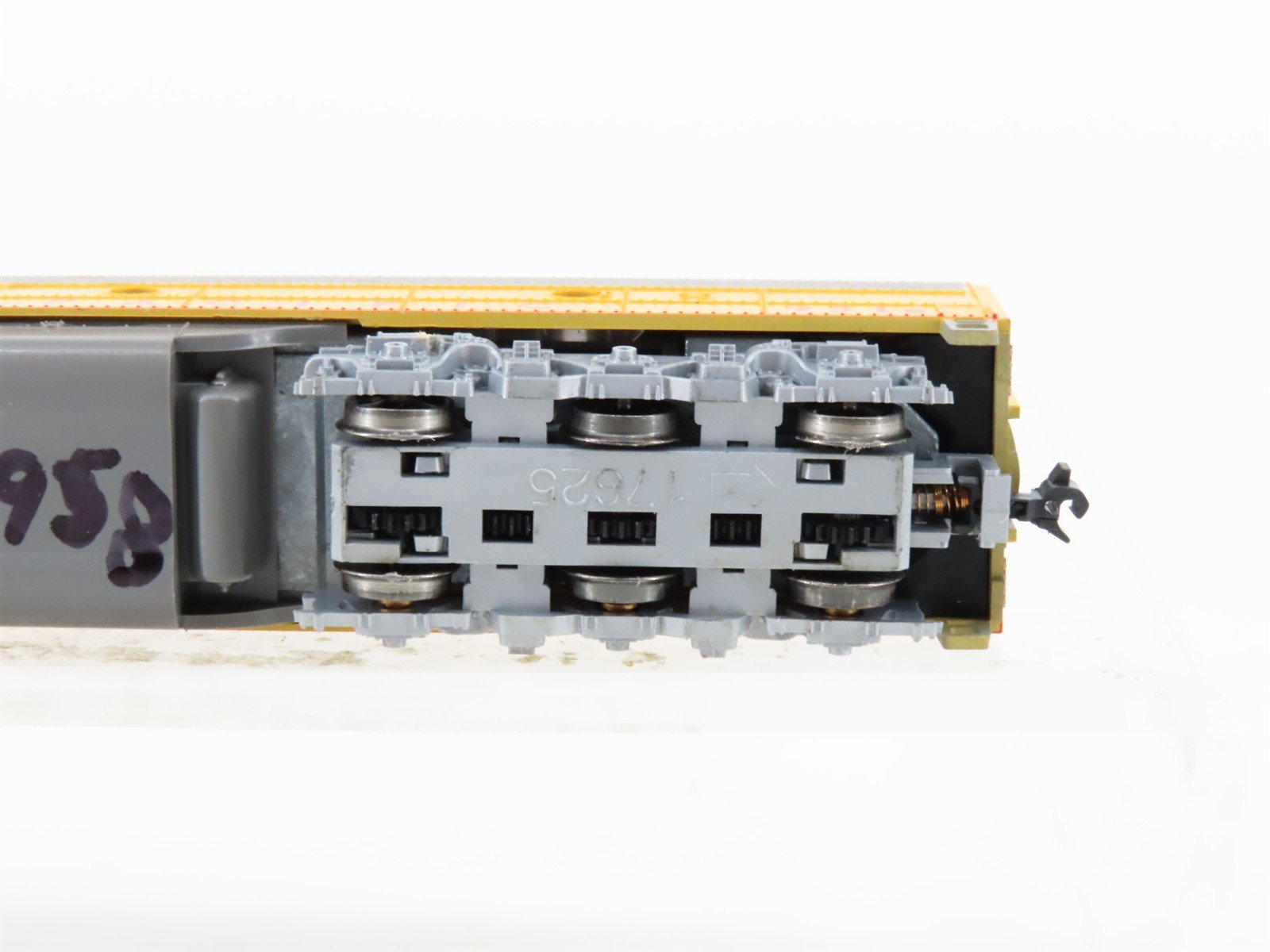N Scale KATO 176-5351 UP Union Pacific EMD E9B Diesel Locomotive #951B w/ DCC