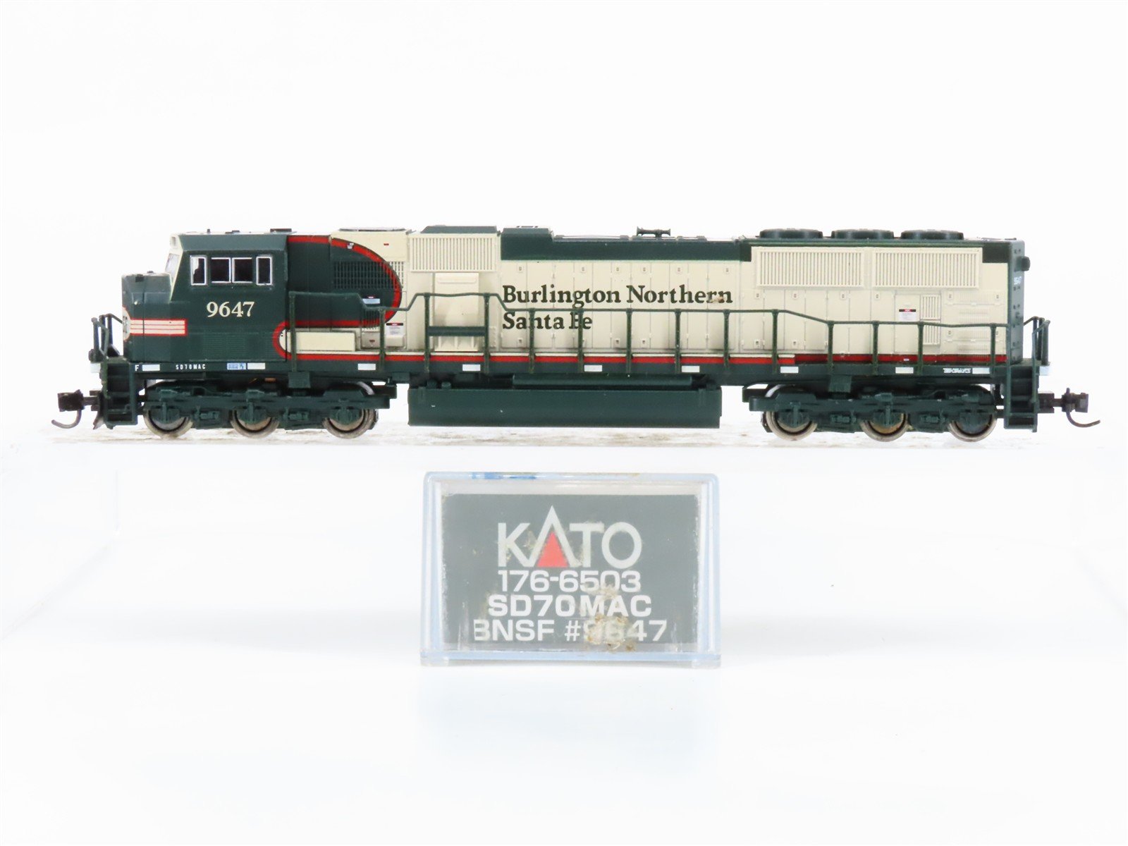 N Scale KATO 176-6503 BNSF Railway EMD SD70MAC Diesel #9647 w/ DCC