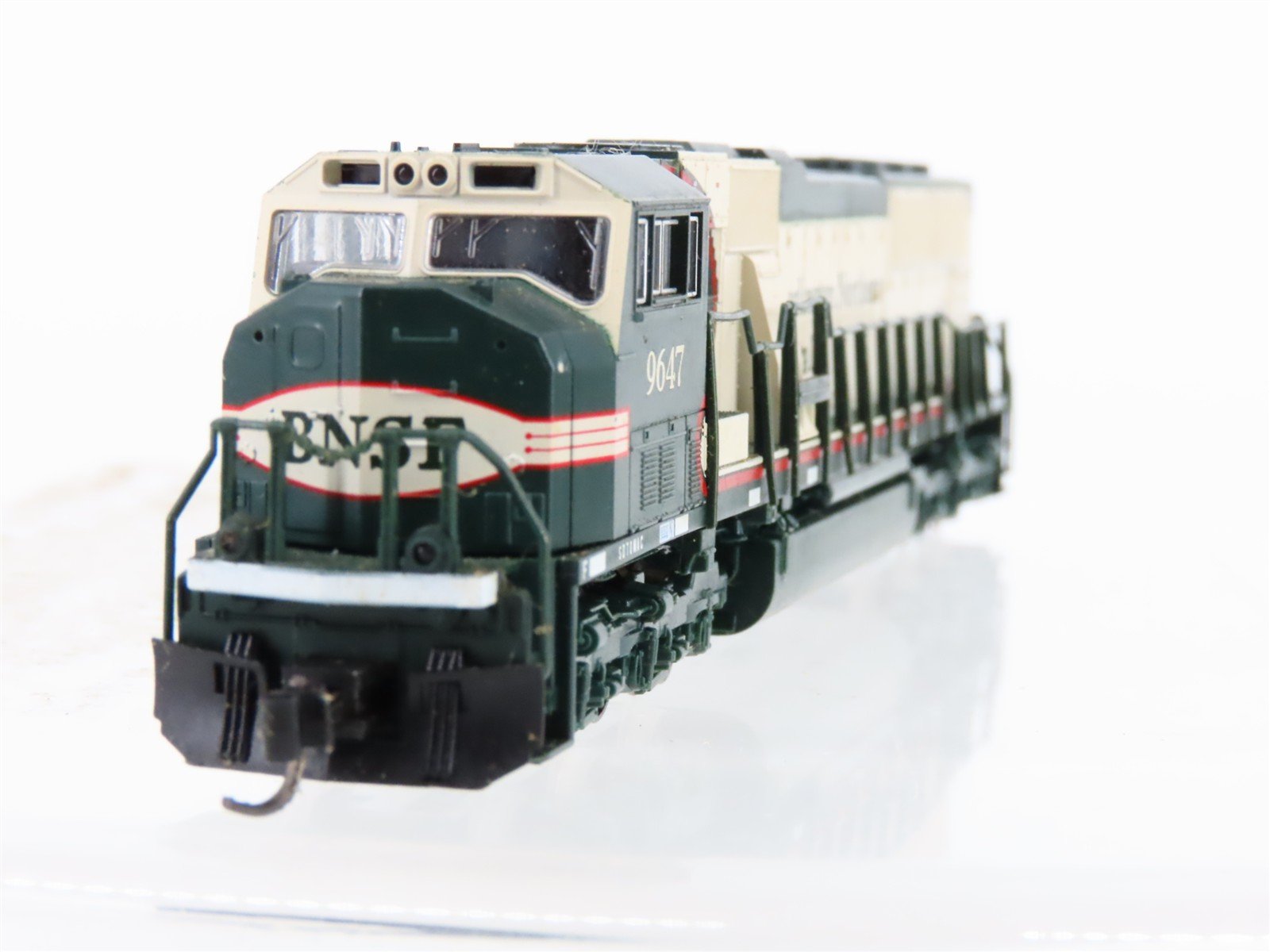 N Scale KATO 176-6503 BNSF Railway EMD SD70MAC Diesel #9647 w/ DCC