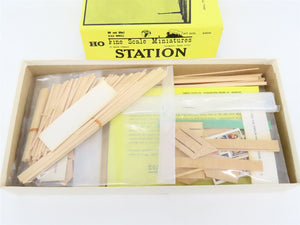 HO Fine Scale Miniatures Craftsman Kit #235 Small Town Freight/Passenger Station
