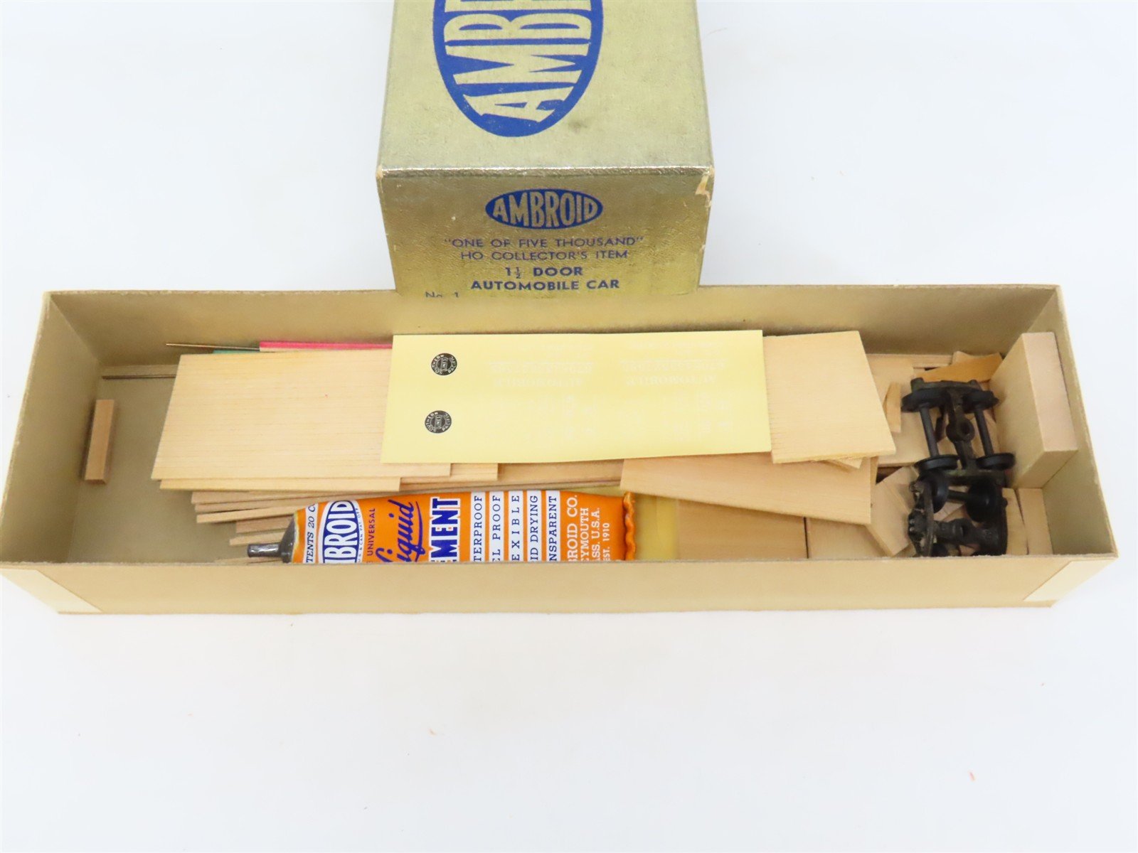 HO Scale Ambroid Kit No. 1 SP Southern Pacific 1-1/2 Door Automobile Box Car