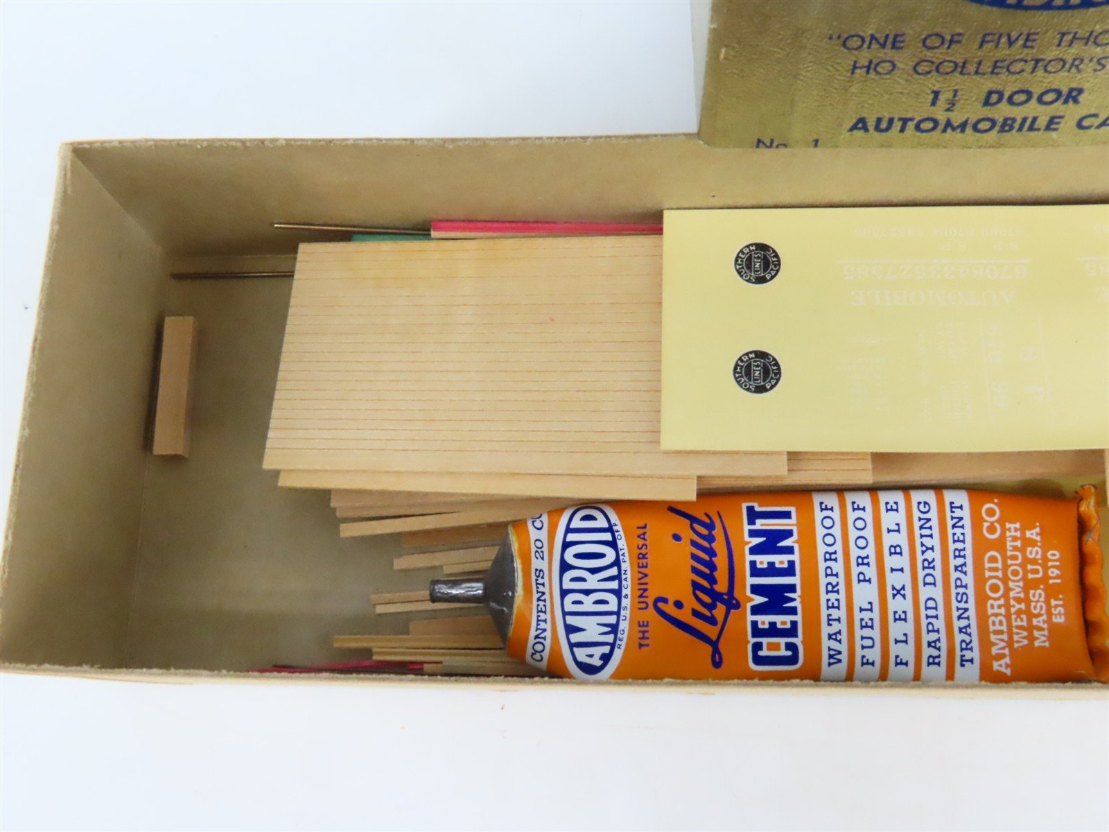 HO Scale Ambroid Kit No. 1 SP Southern Pacific 1-1/2 Door Automobile Box Car