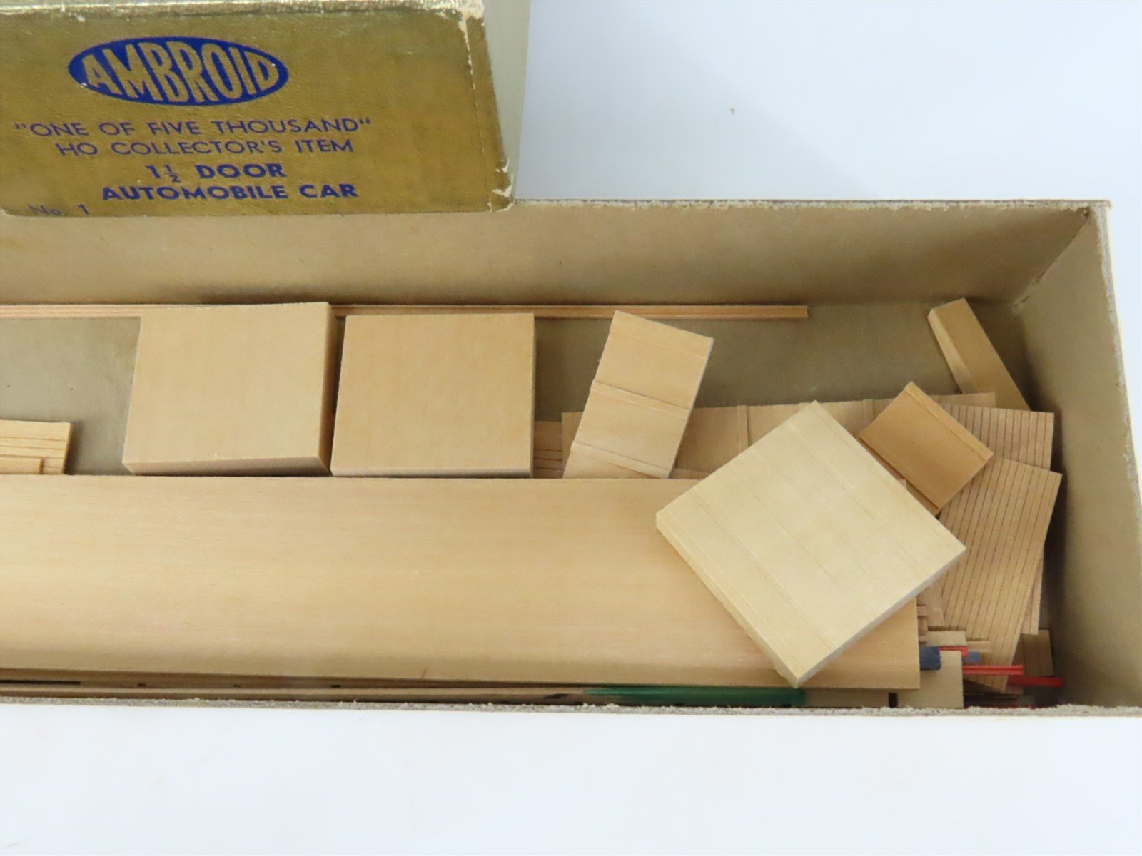 HO Scale Ambroid Kit No. 1 SP Southern Pacific 1-1/2 Door Automobile Box Car