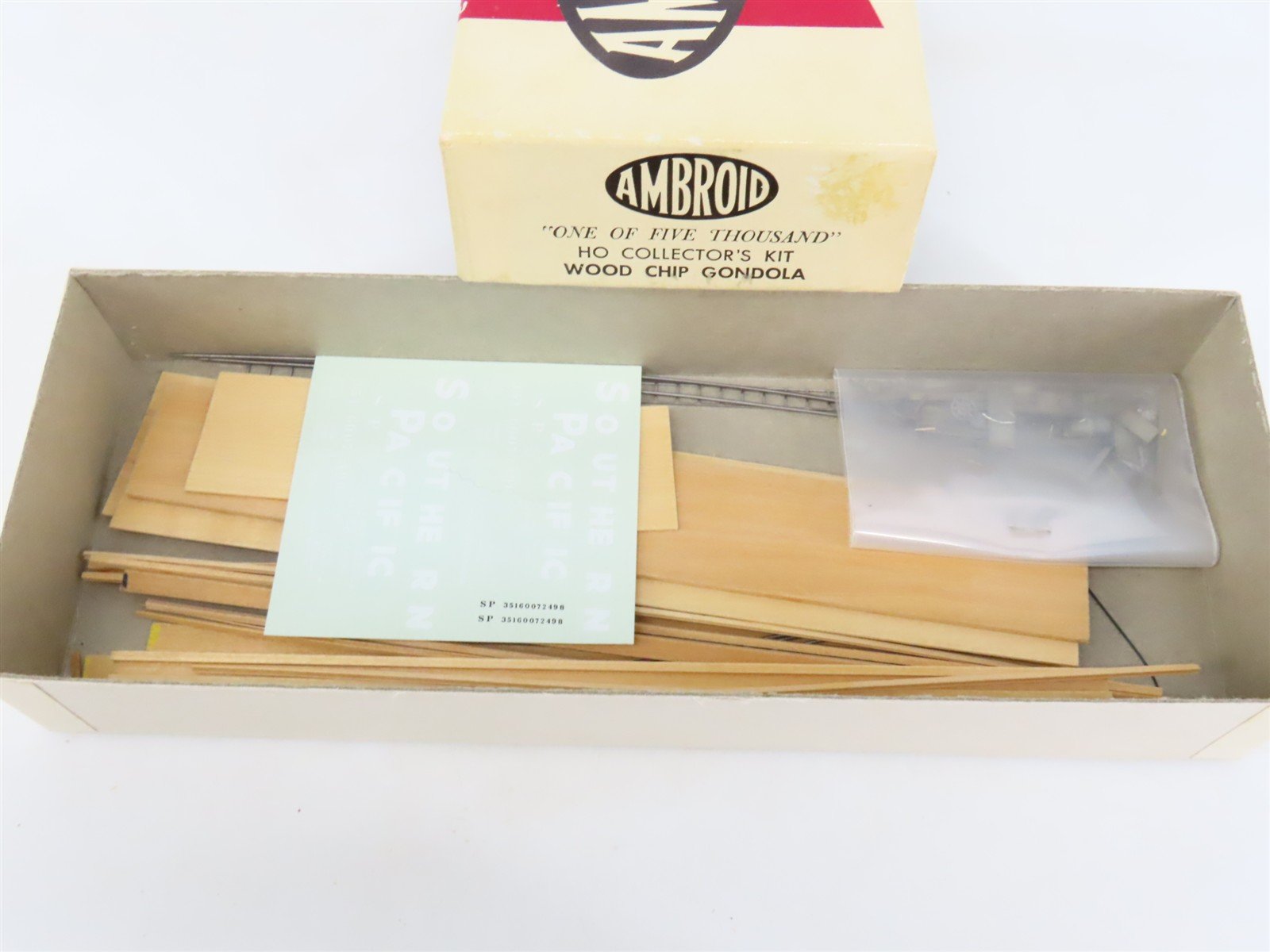 HO Scale Ambroid Kit SP Southern Pacific Railroad Wood Chip Gondola