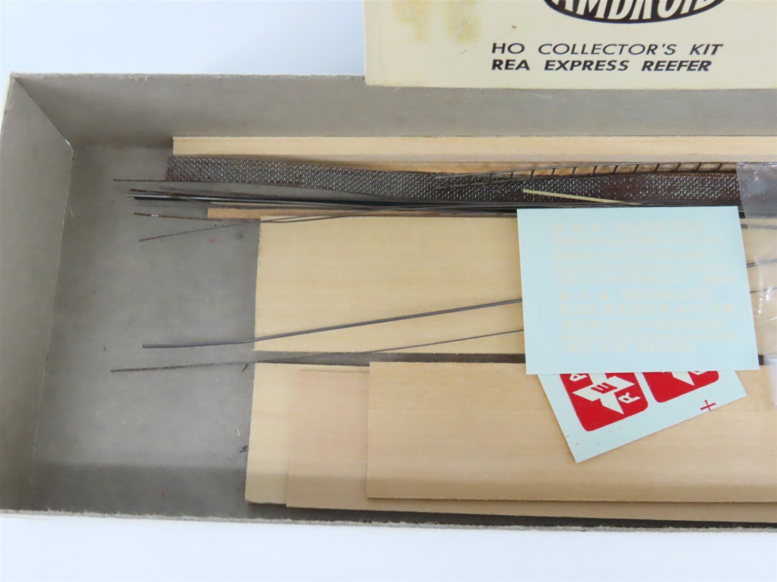 HO Scale Ambroid Kit REX REA Railway Express Agency Reefer