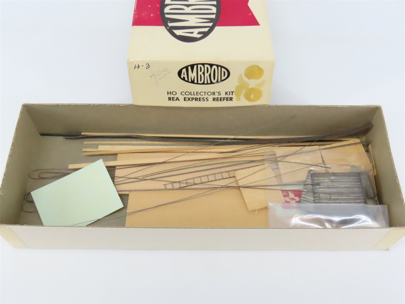 HO Scale Ambroid Kit REX REA Railway Express Agency Reefer