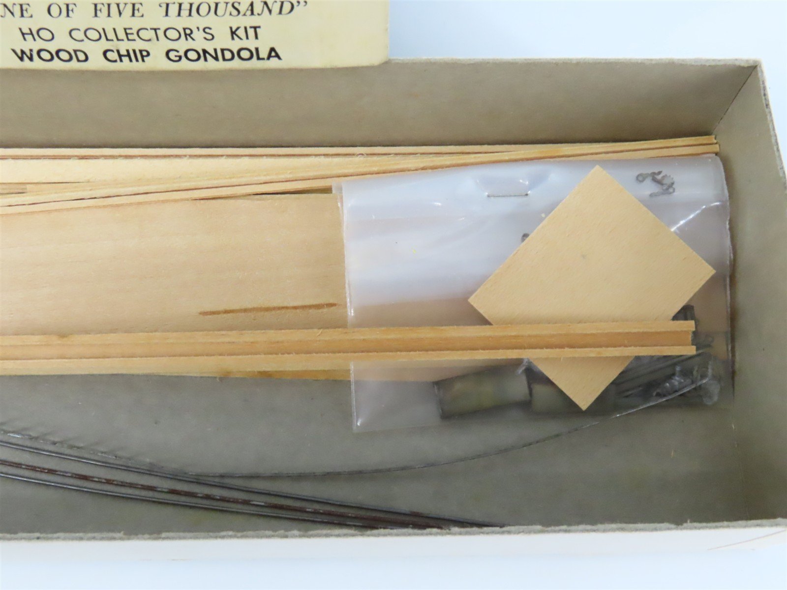 HO Scale Ambroid Kit SP Southern Pacific Railroad Wood Chip Gondola