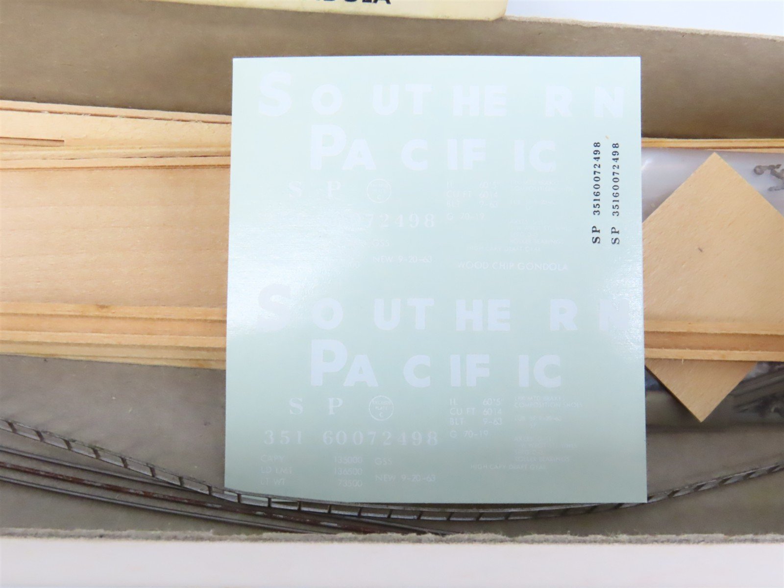 HO Scale Ambroid Kit SP Southern Pacific Railroad Wood Chip Gondola
