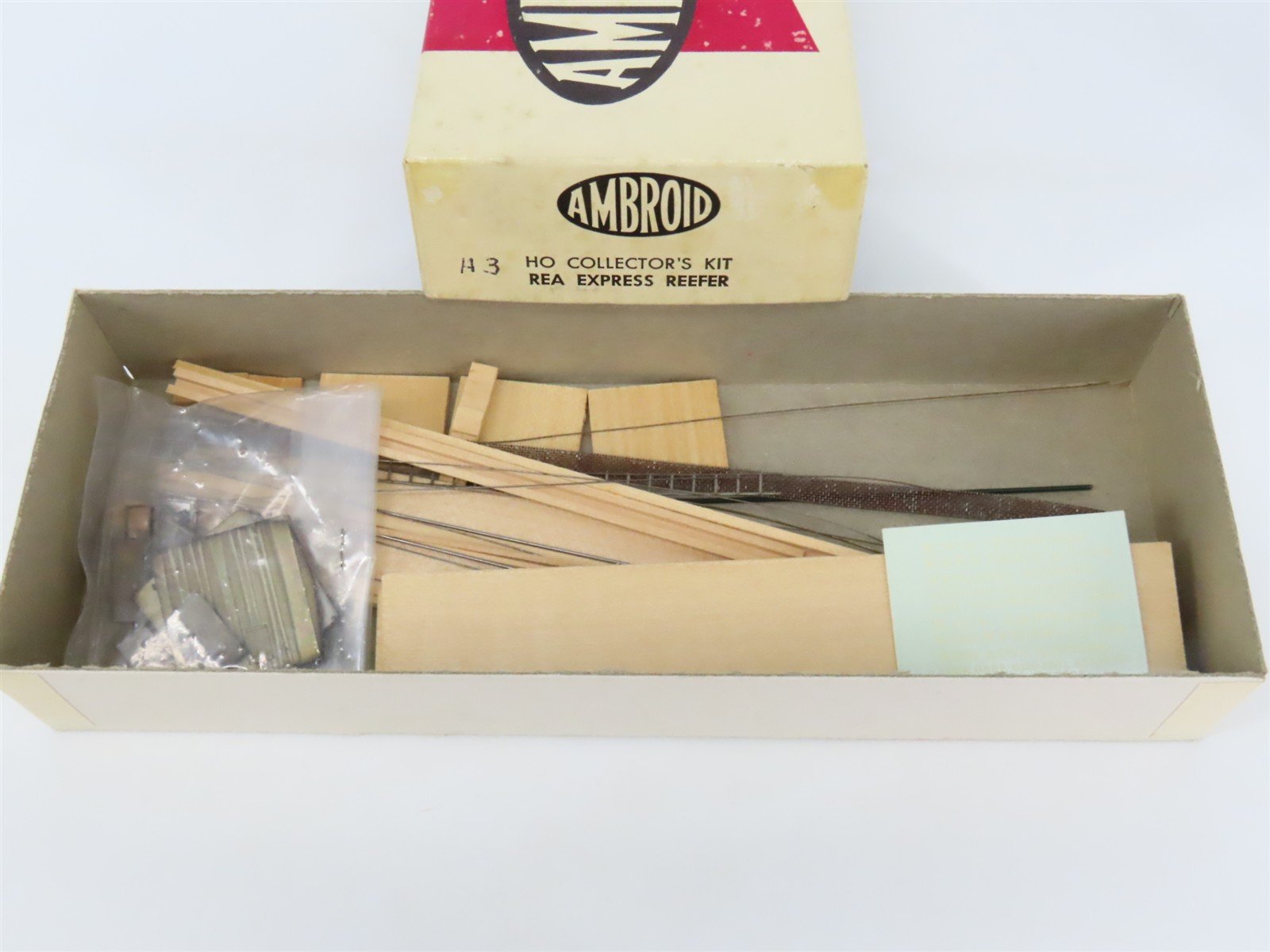 HO Scale Ambroid Kit REX REA Railway Express Agency Reefer
