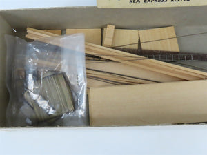 HO Scale Ambroid Kit REX REA Railway Express Agency Reefer