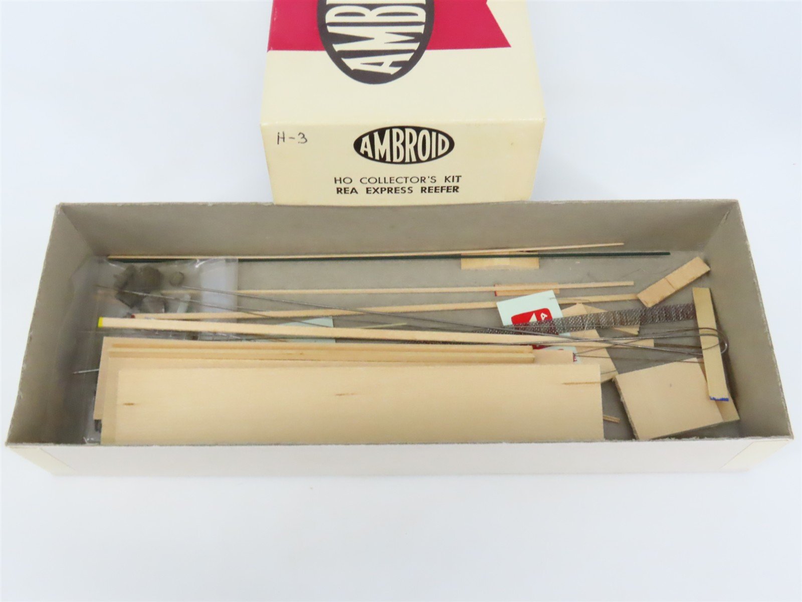 HO Scale Ambroid Kit REX REA Railway Express Agency Reefer