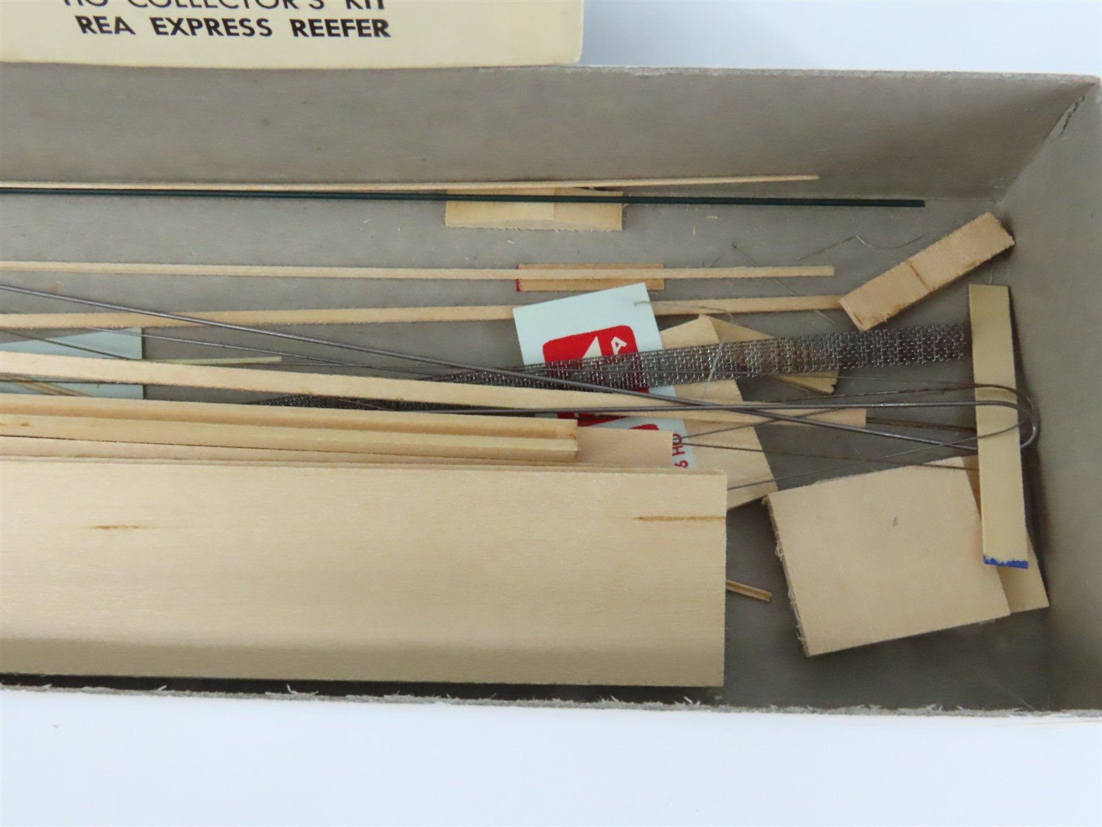 HO Scale Ambroid Kit REX REA Railway Express Agency Reefer