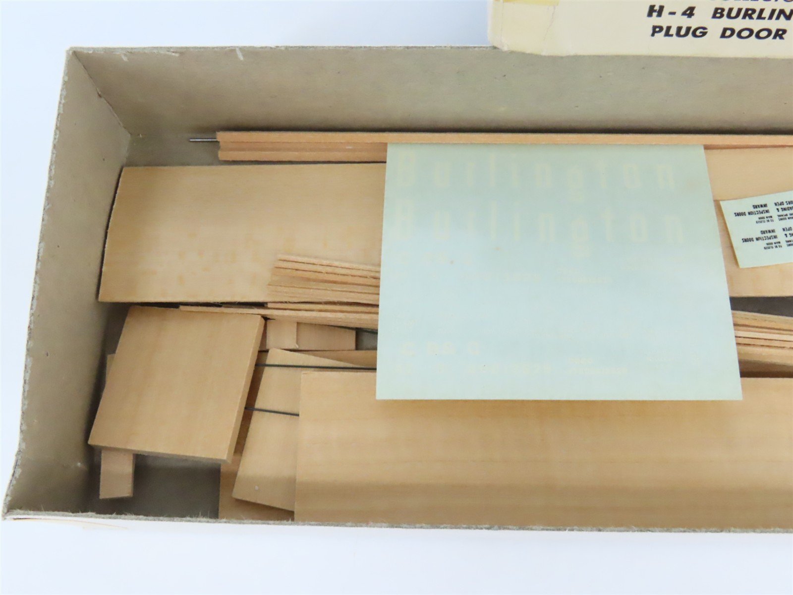 HO Scale Ambroid Kit H-4 CB&Q Burlington Route Plug Door Box Car