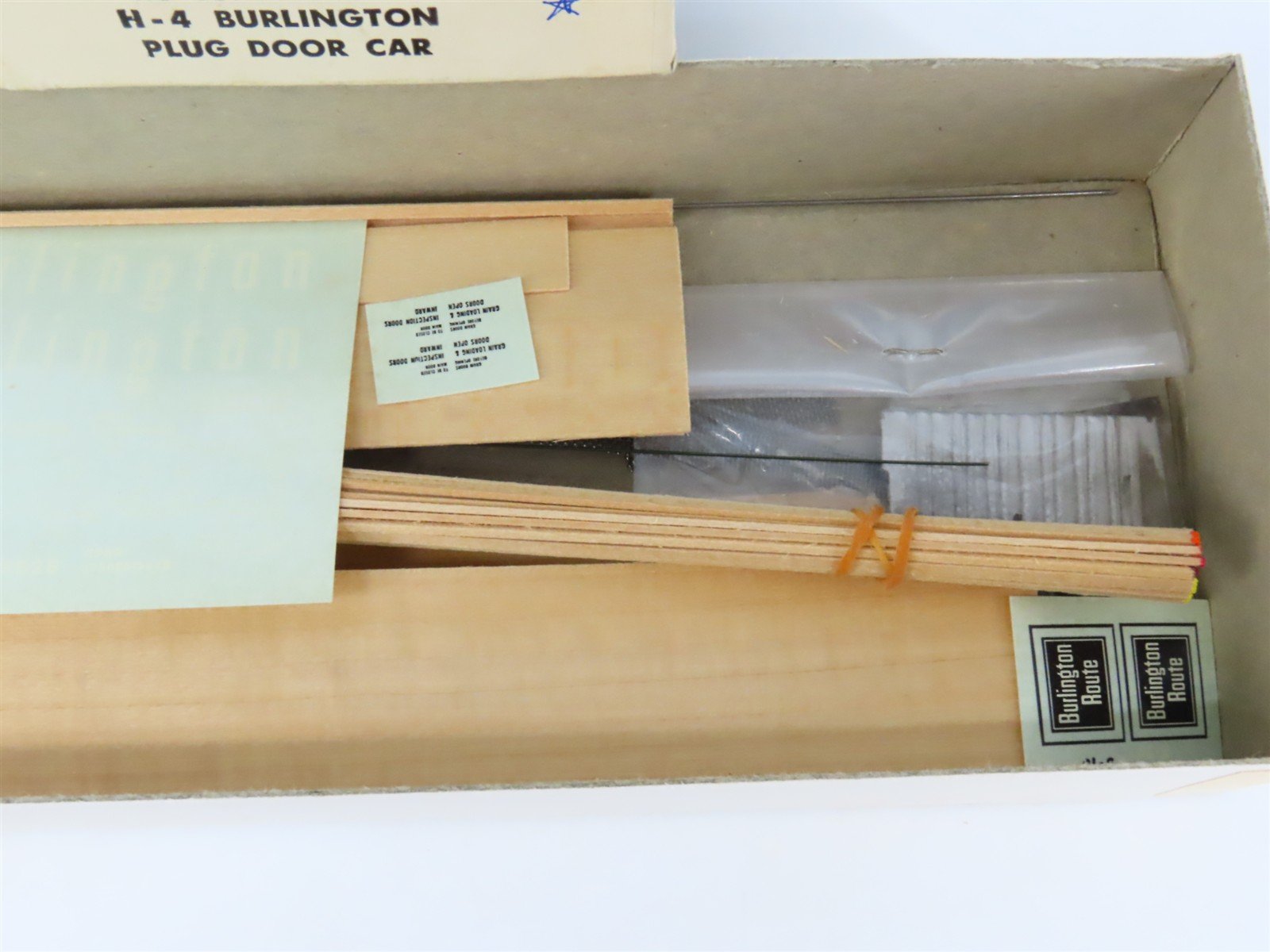 HO Scale Ambroid Kit H-4 CB&Q Burlington Route Plug Door Box Car