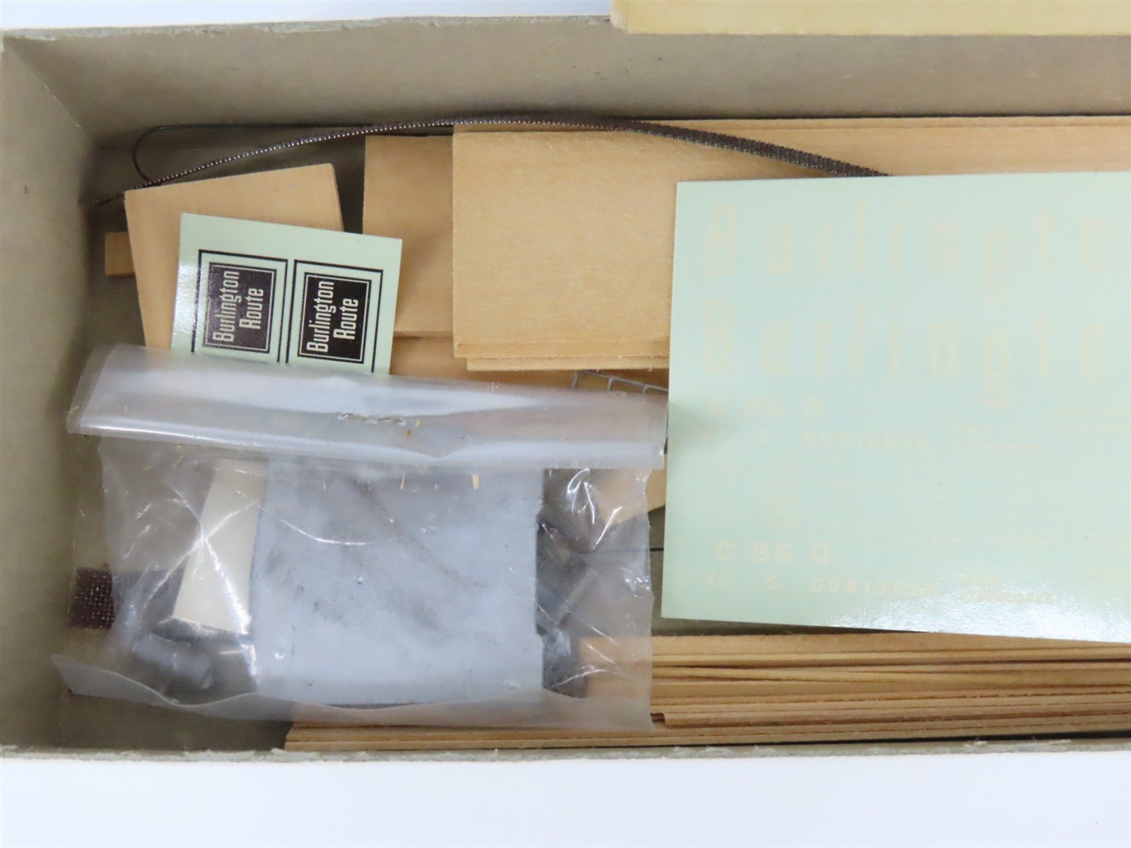 HO Scale Ambroid Kit H-4 CB&Q Burlington Route Plug Door Box Car