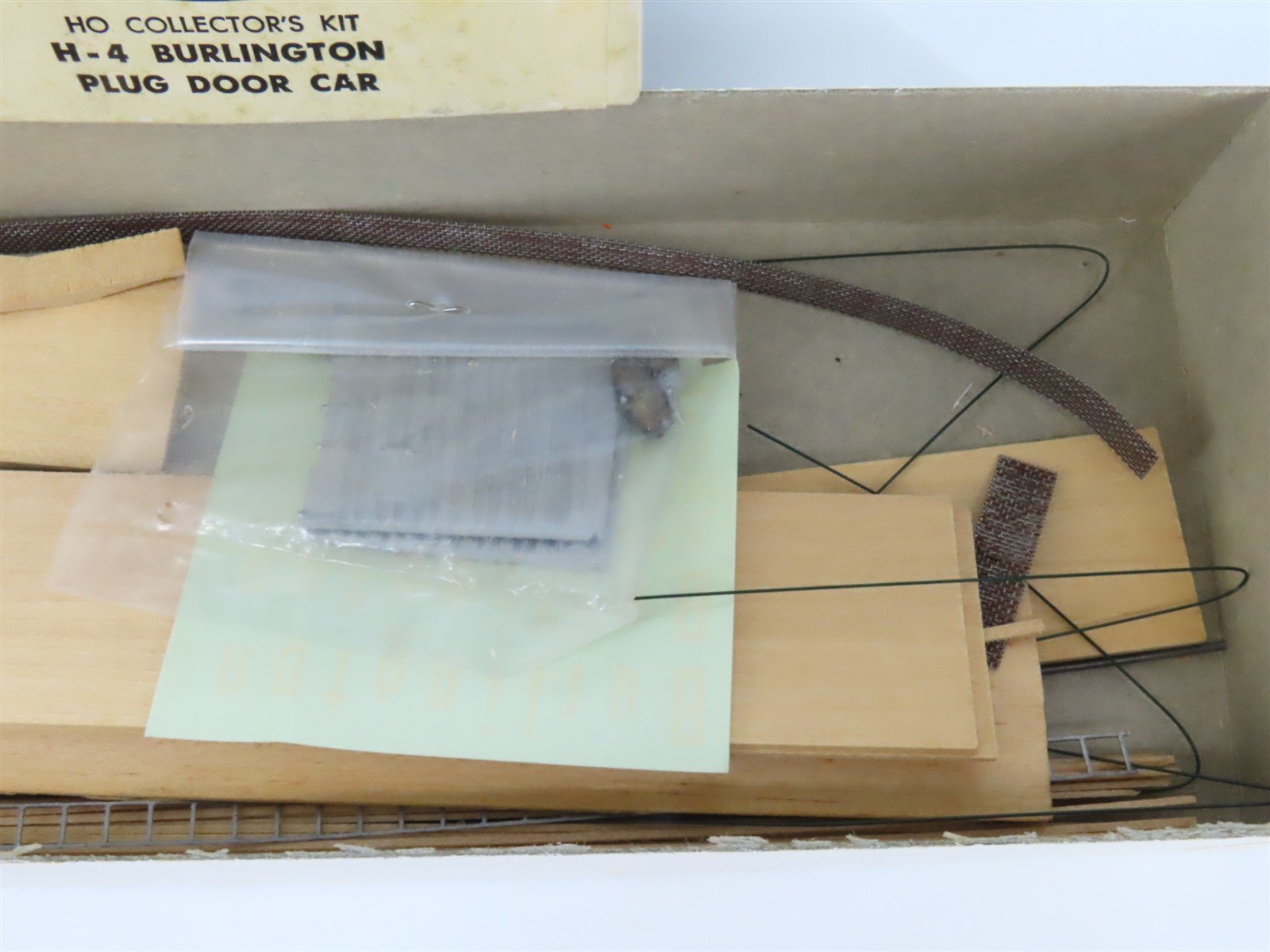 HO Scale Ambroid Kit H-4 CB&Q Burlington Route Plug Door Box Car