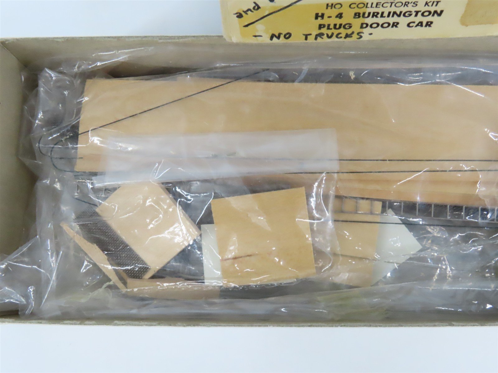 HO Scale Ambroid Kit H-4 CB&Q Burlington Route Plug Door Box Car
