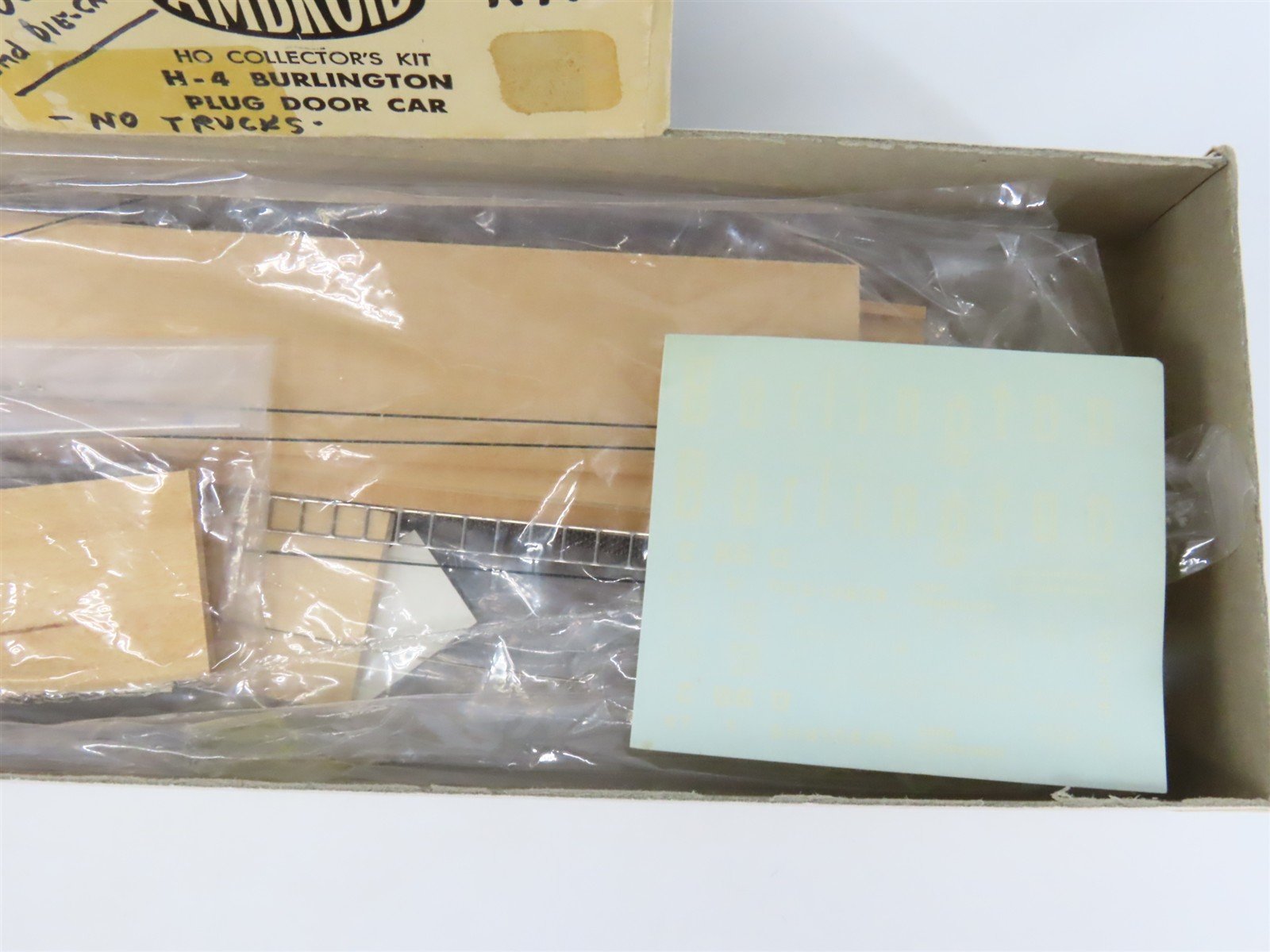 HO Scale Ambroid Kit H-4 CB&Q Burlington Route Plug Door Box Car