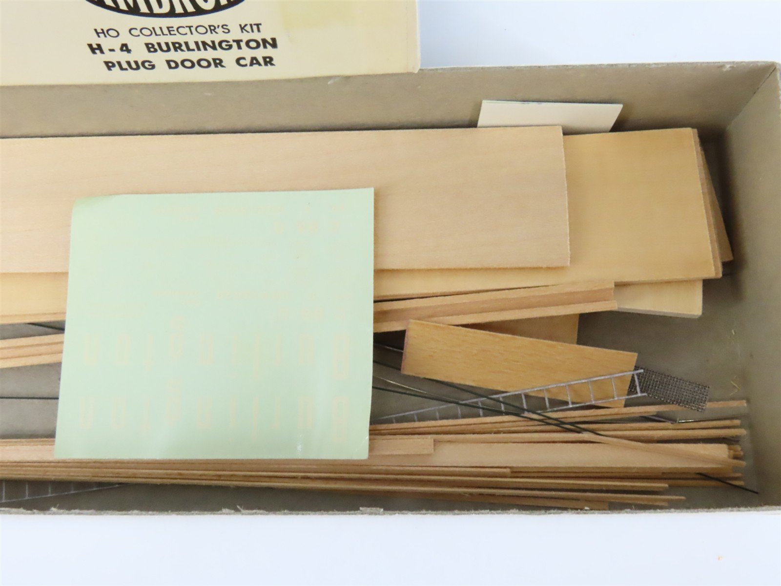 HO Scale Ambroid Kit H-4 CB&Q Burlington Route Plug Door Box Car