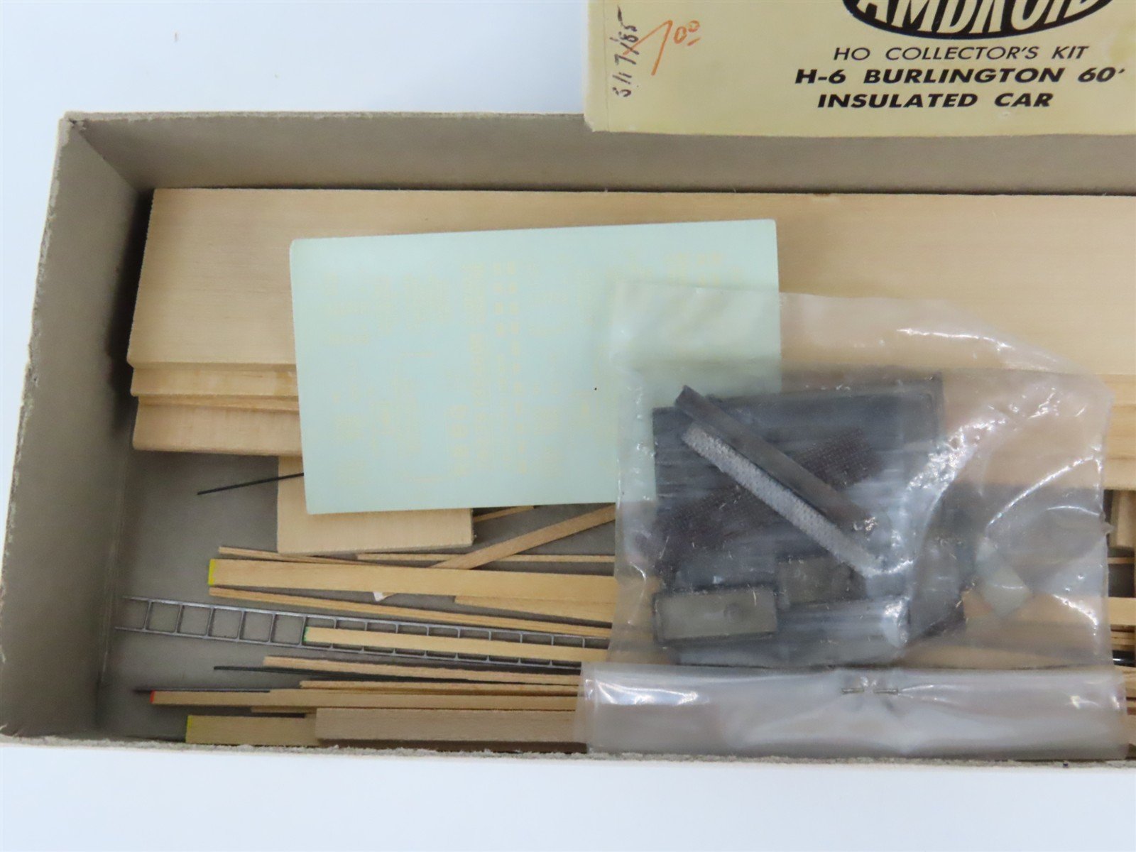 HO Scale Ambroid Kit H-6 RBBQ Burlington Route 60' Insulated Box Car