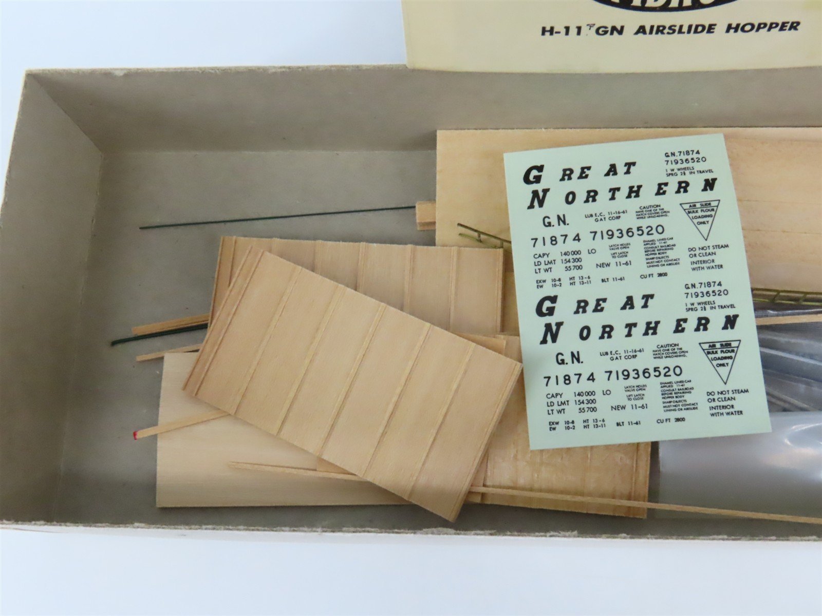 HO Scale Ambroid Kit H-11 GN Great Northern Railway Airslide Hopper