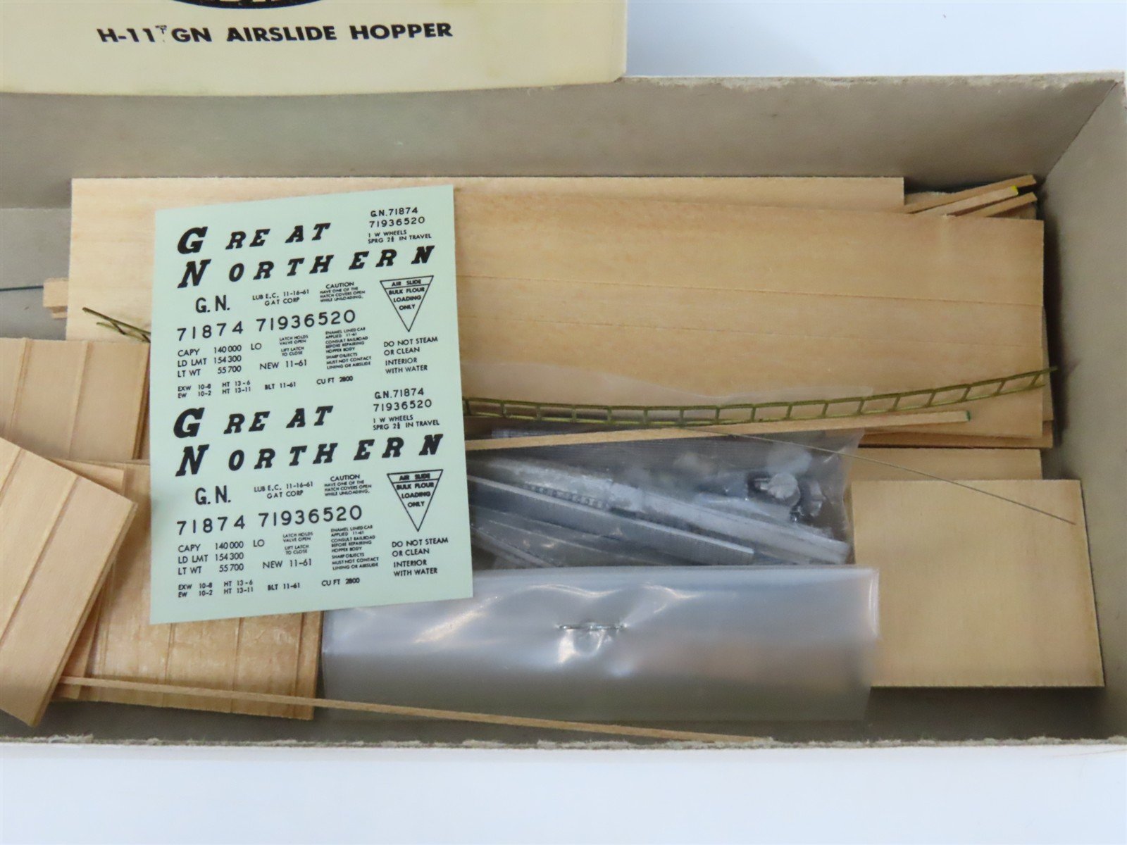 HO Scale Ambroid Kit H-11 GN Great Northern Railway Airslide Hopper