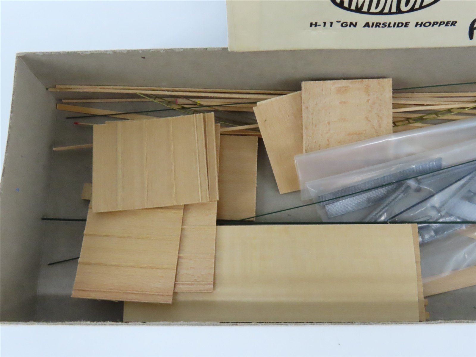 HO Scale Ambroid Kit H-11 GN Great Northern Railway Airslide Hopper