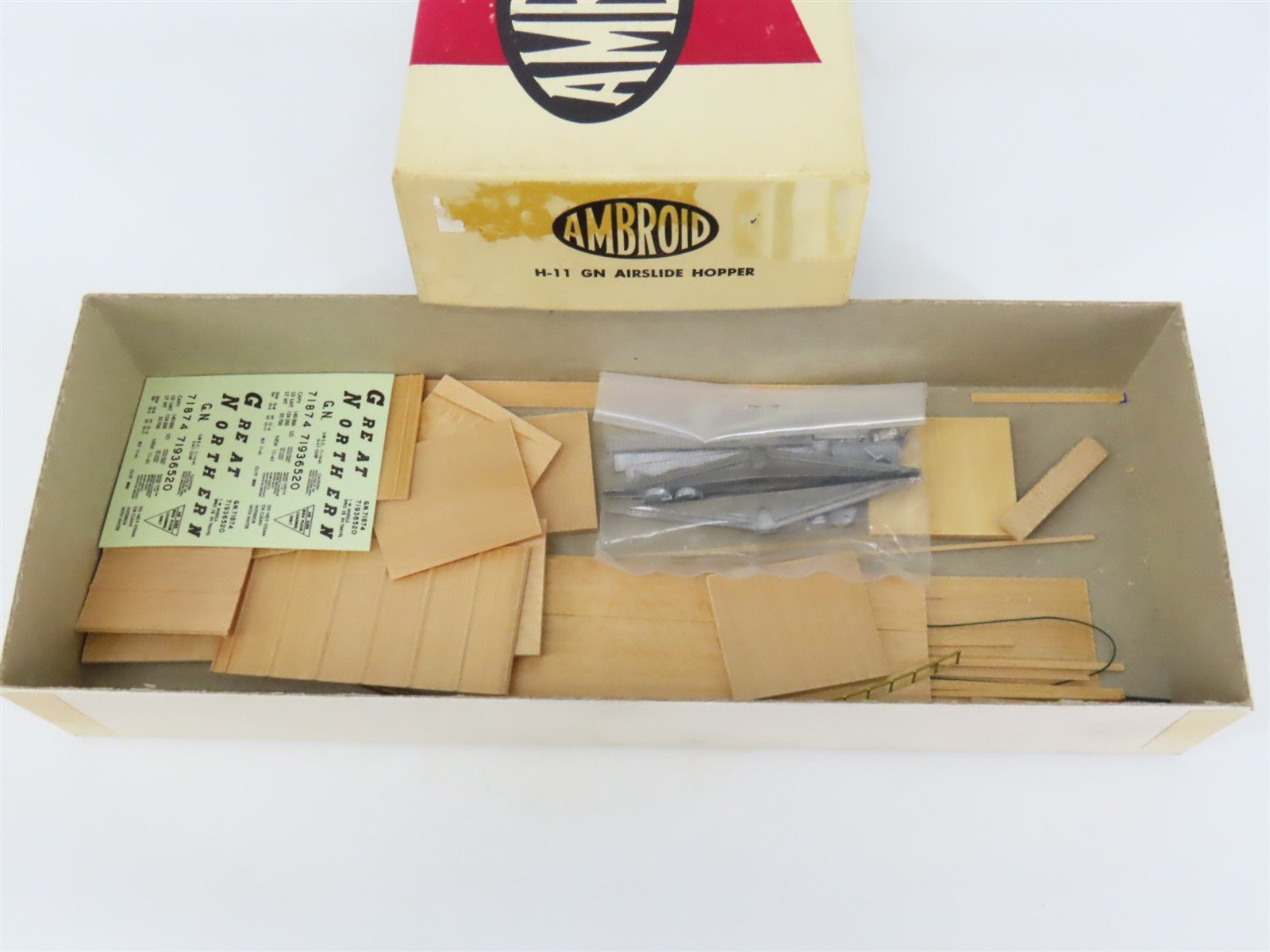 HO Scale Ambroid Kit H-11 GN Great Northern Railway Airslide Hopper