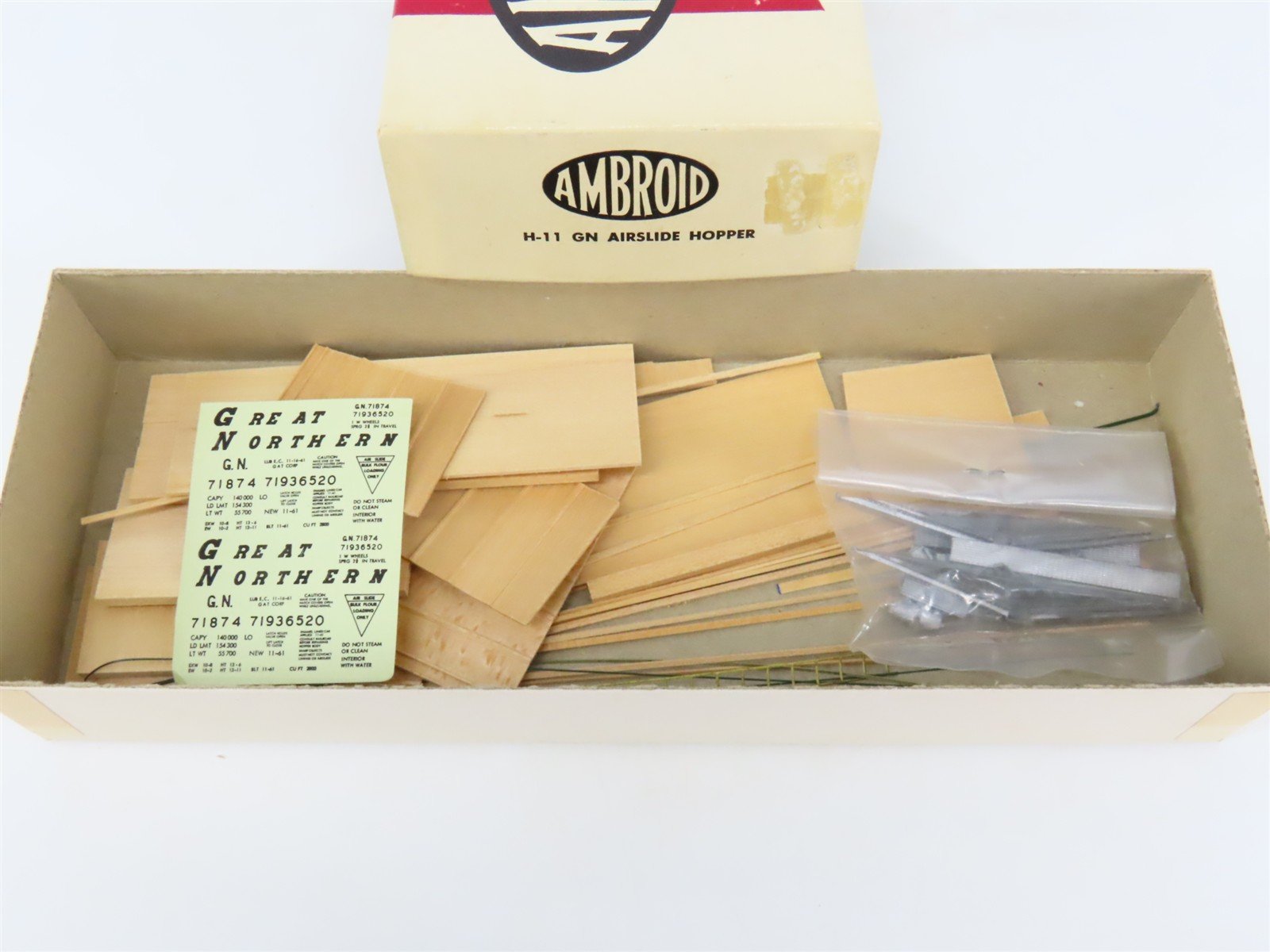 HO Scale Ambroid Kit H-11 GN Great Northern Railway Airslide Hopper