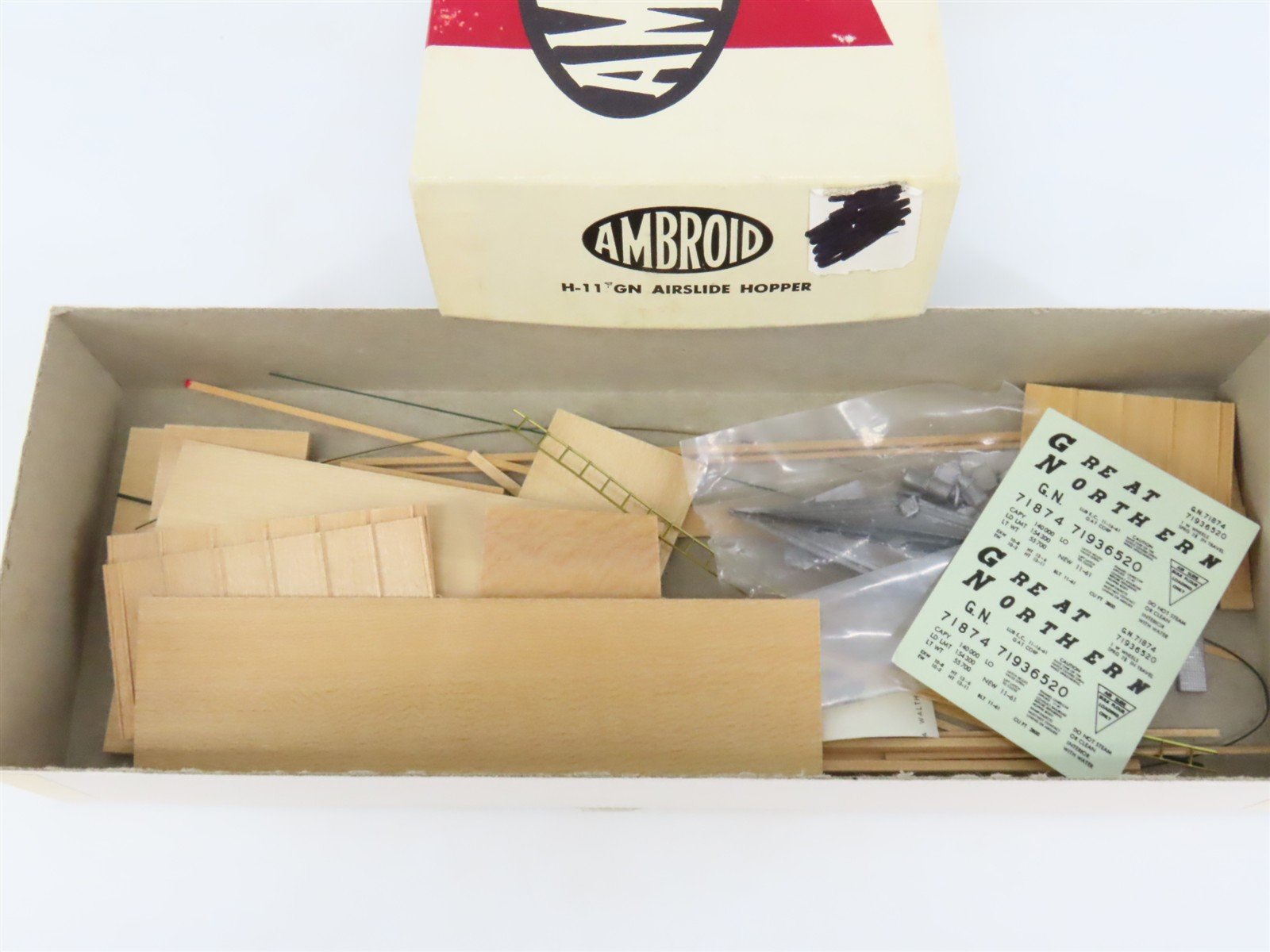 HO Scale Ambroid Kit H-11 GN Great Northern Railway Airslide Hopper