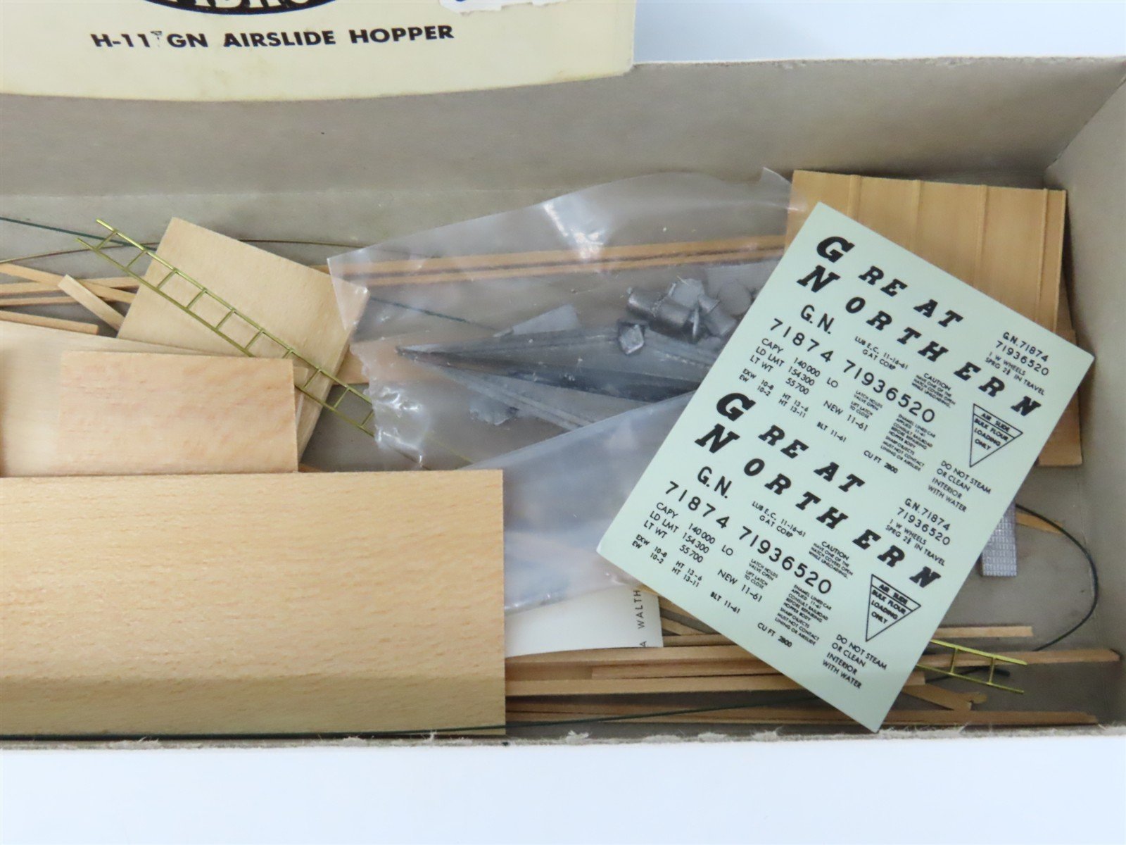 HO Scale Ambroid Kit H-11 GN Great Northern Railway Airslide Hopper