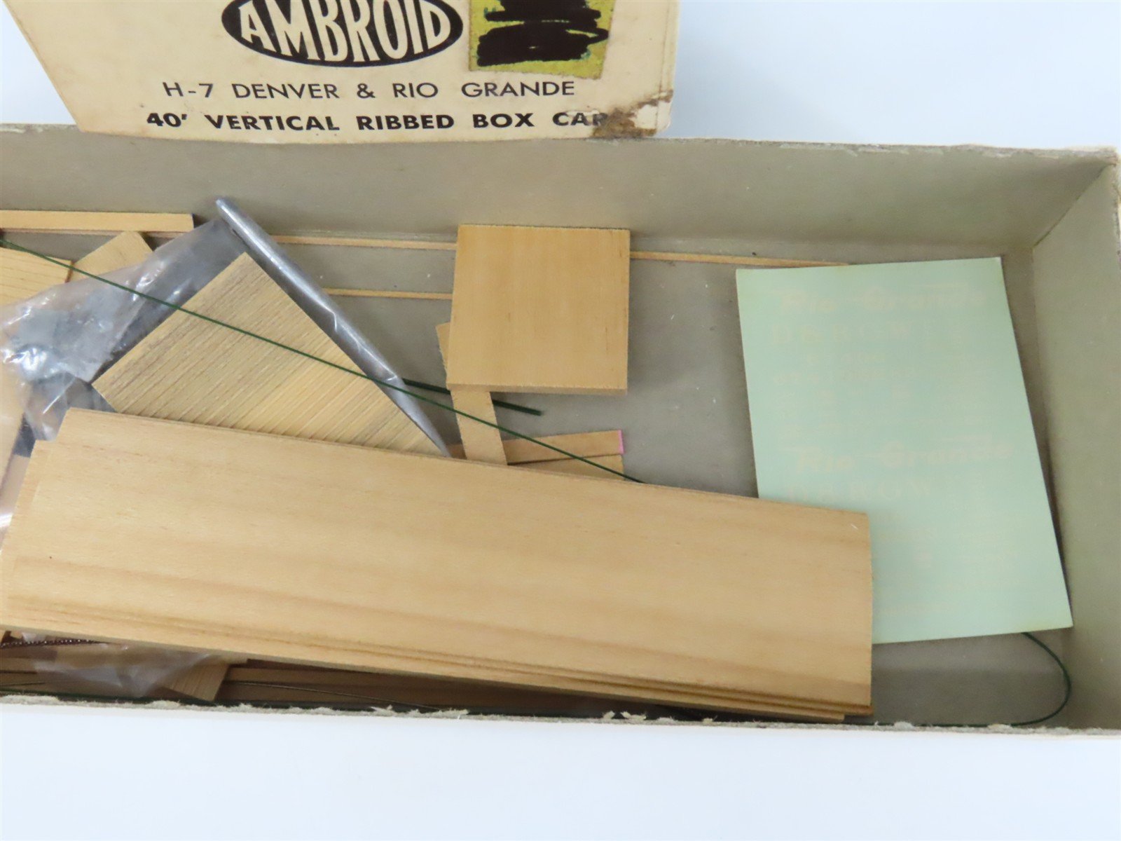 HO Scale Ambroid Kit H-7 D&RGW Rio Grande Railroad 40' Vertical Ribbed Box Car