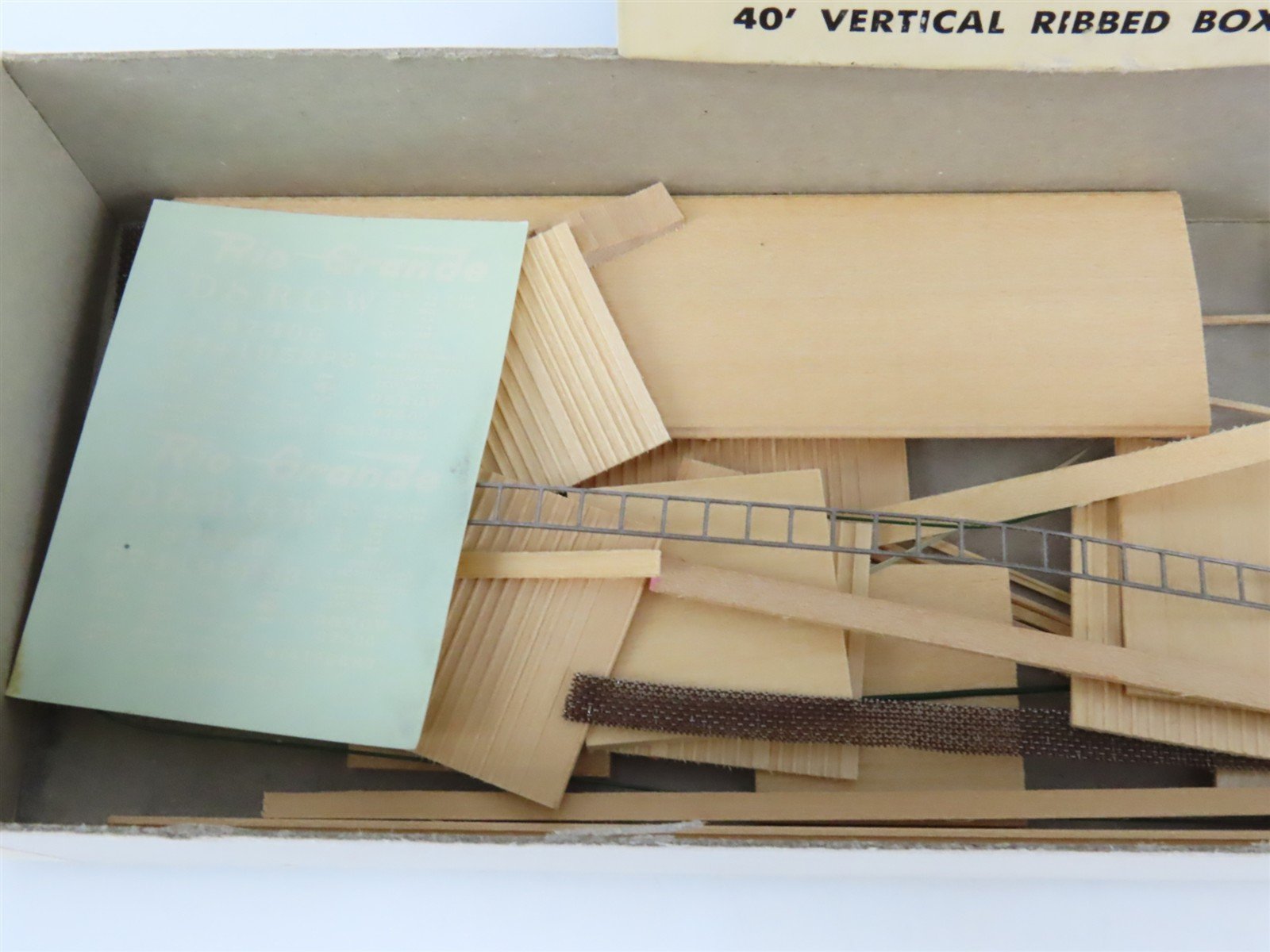 HO Scale Ambroid Kit H-7 D&RGW Rio Grande Railroad 40' Vertical Ribbed Box Car