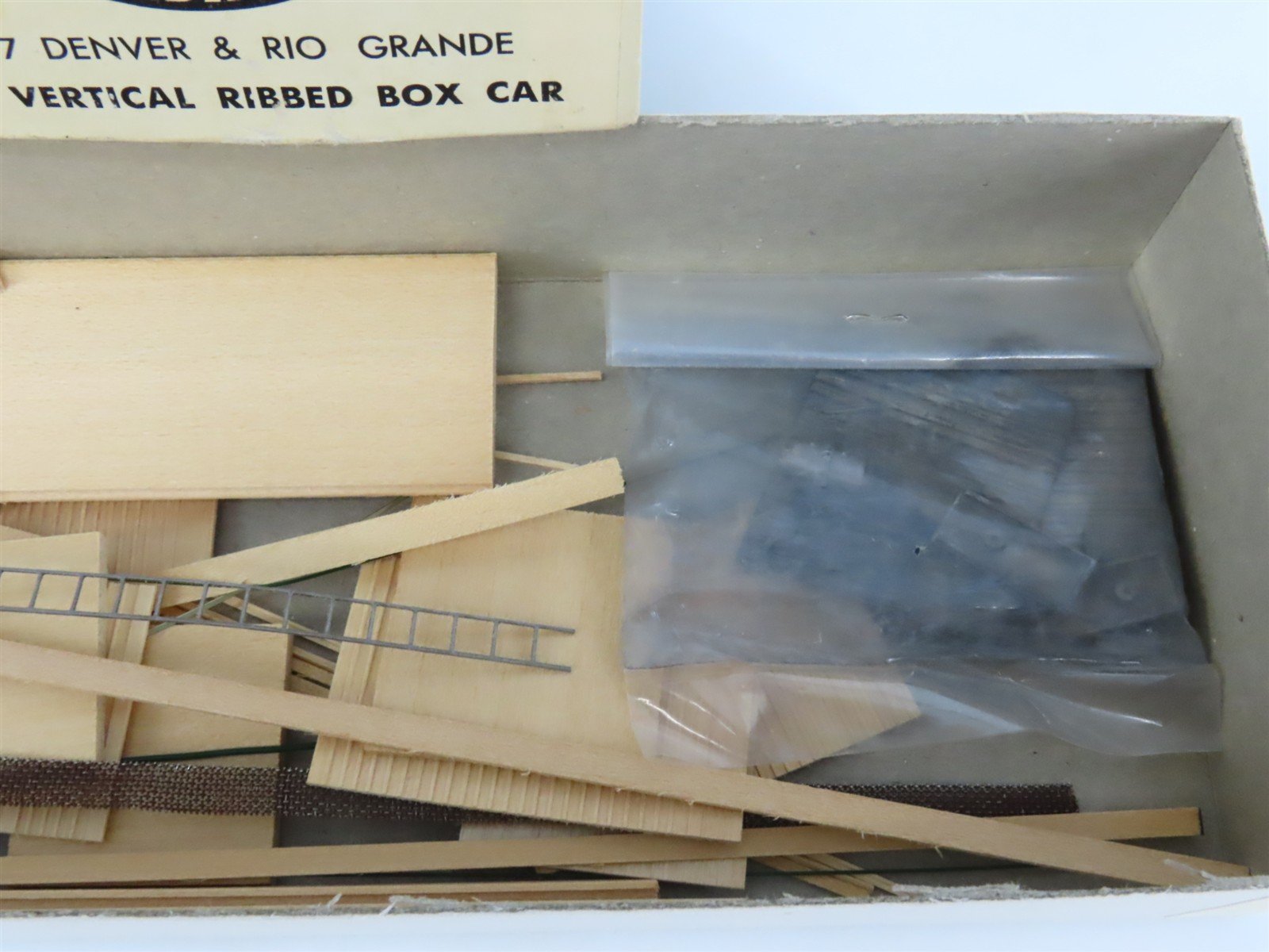 HO Scale Ambroid Kit H-7 D&RGW Rio Grande Railroad 40' Vertical Ribbed Box Car