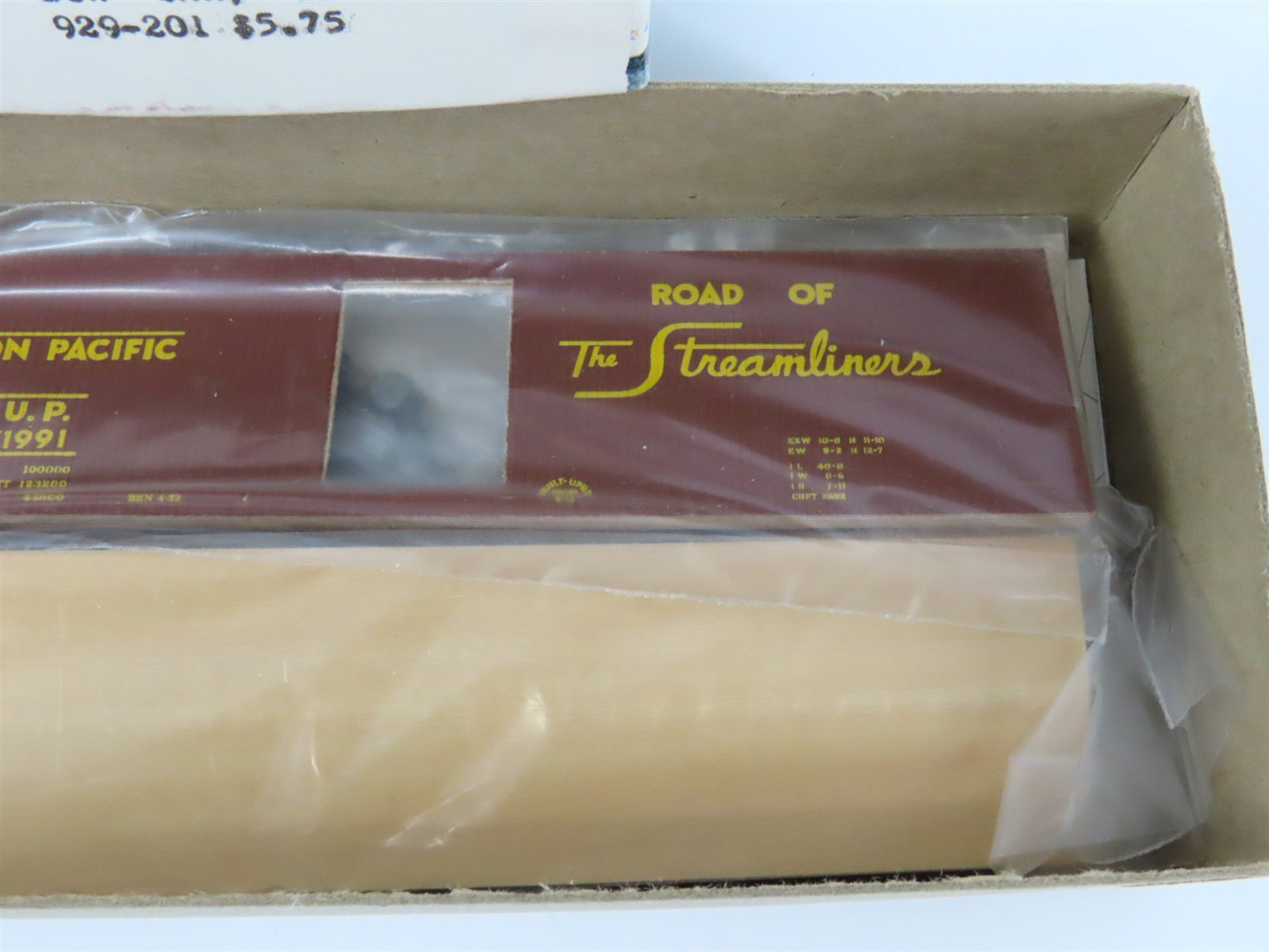 HO Scale Silver Streak Kit 929-201 UP Union Pacific Streamliners Box Car #71991