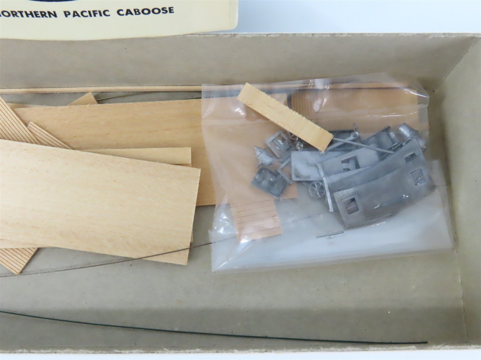 HO Scale Ambroid Kit H-13 NP Northern Pacific Railway Caboose